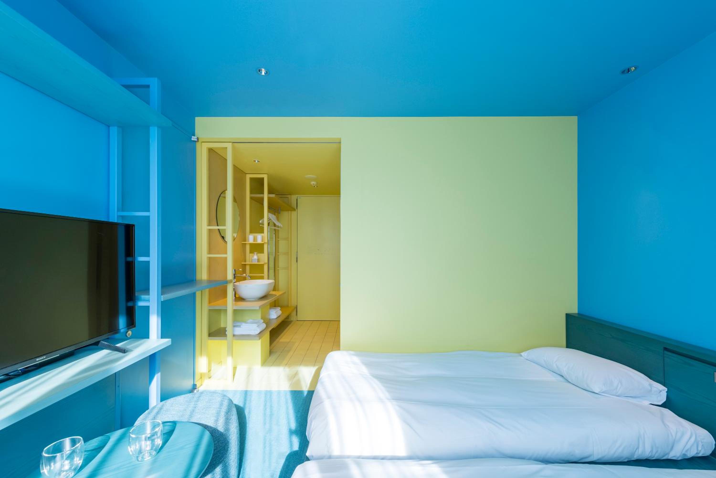 【light blue】Connecting Room B