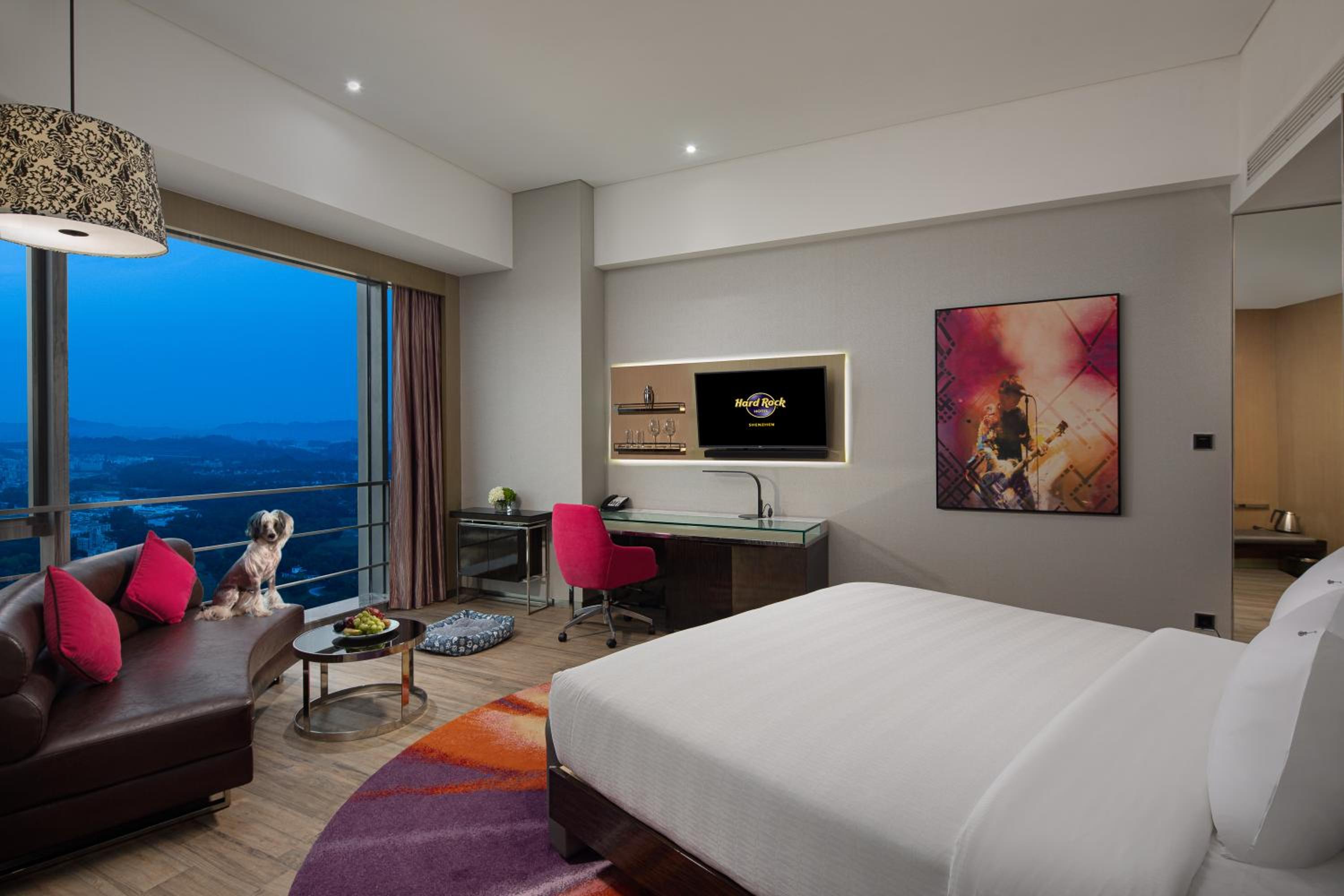Deluxe Double Room Package ( Including New Messi chicken sandwich set and breakfast for 2)