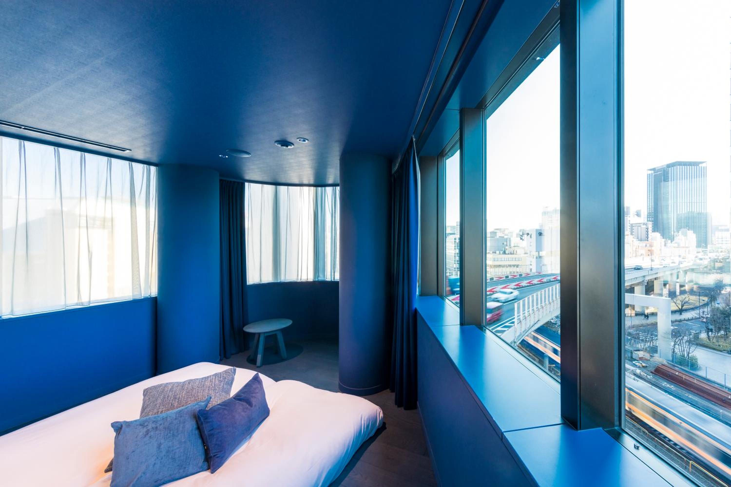 【dark blue】Corner Room