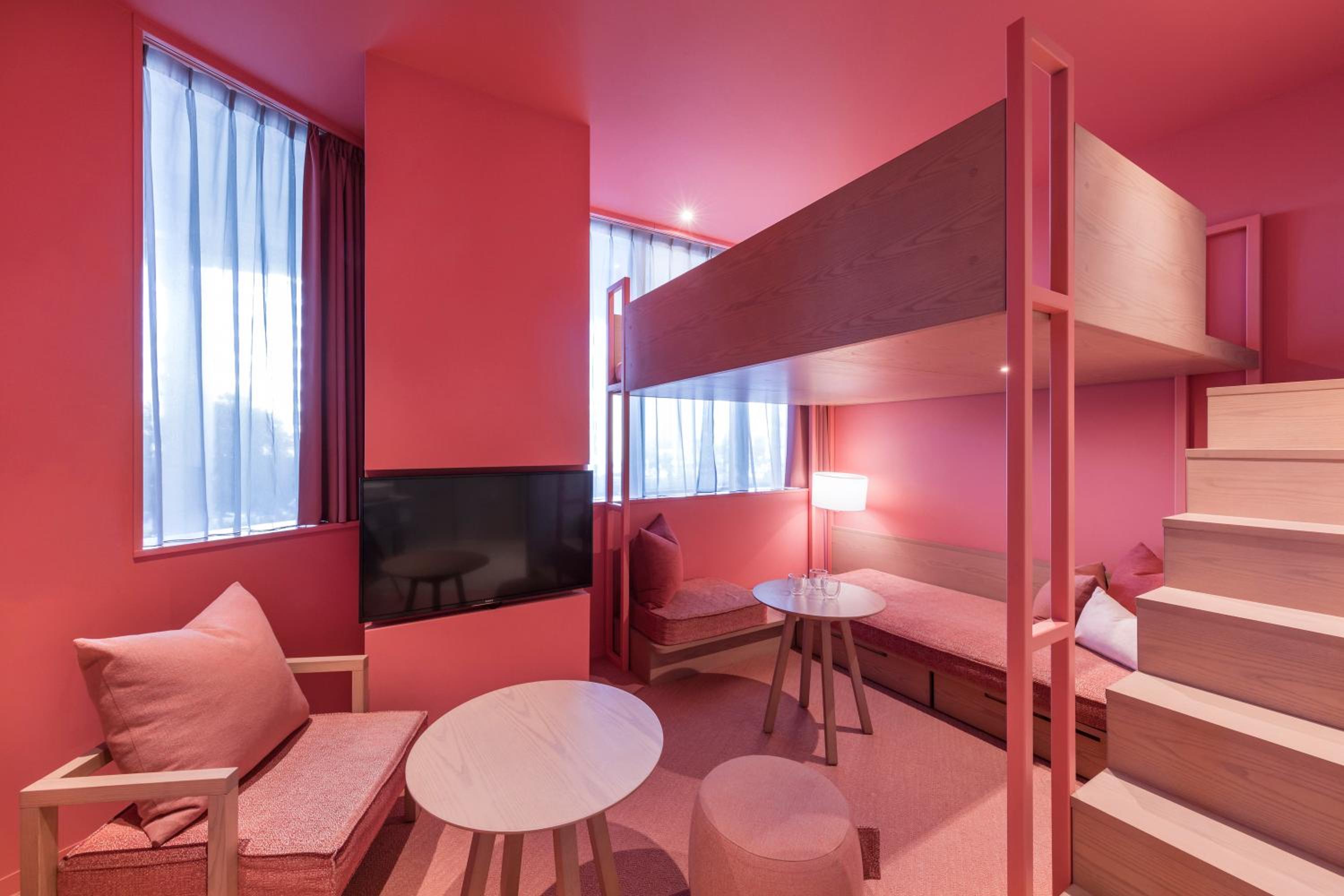 【pink】Premier Loft Room thumbnail 5