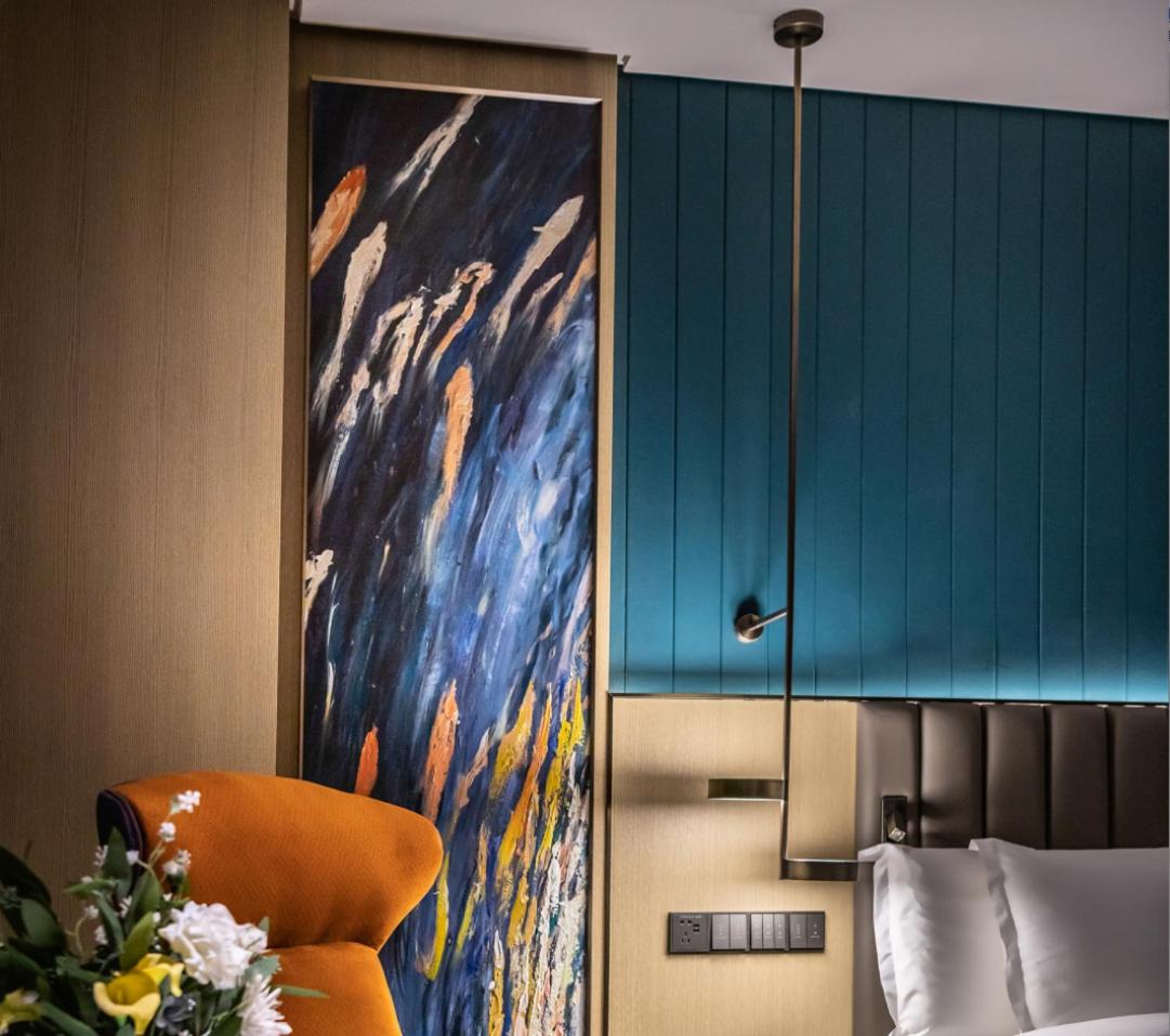 Stylish City View King Room - Photo 7
