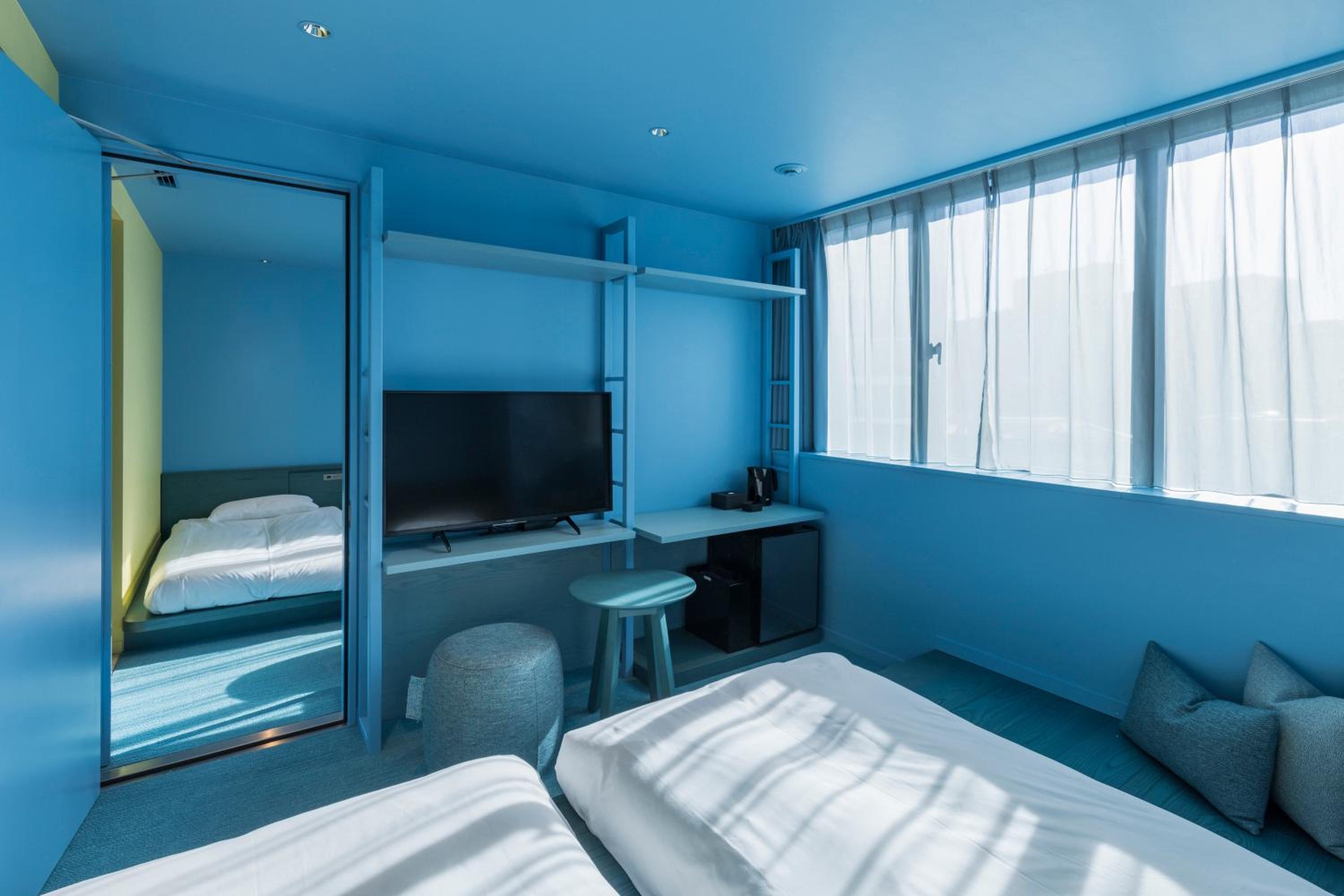 【light blue】Connecting Room B