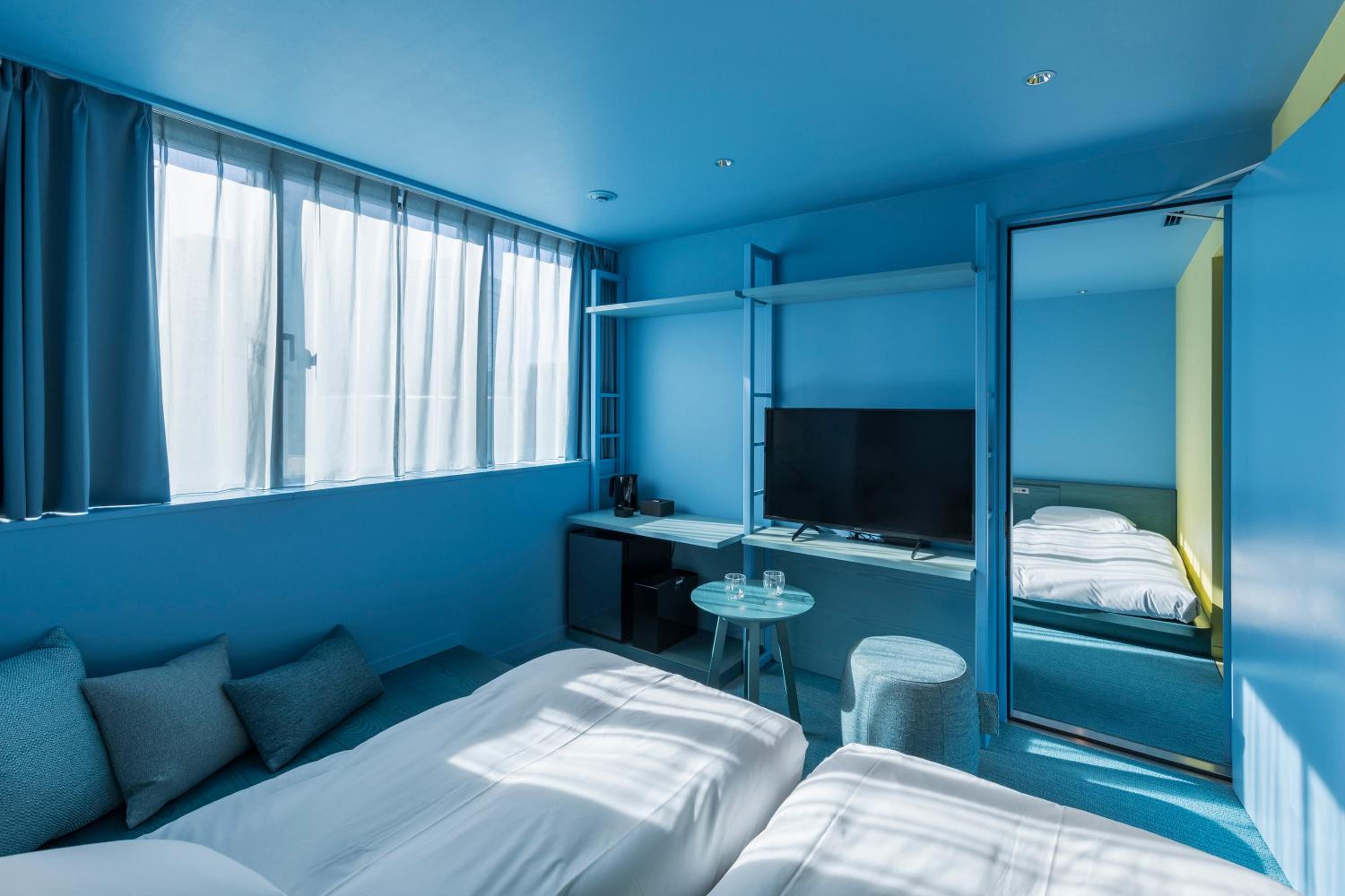 【light blue】Connecting Room B