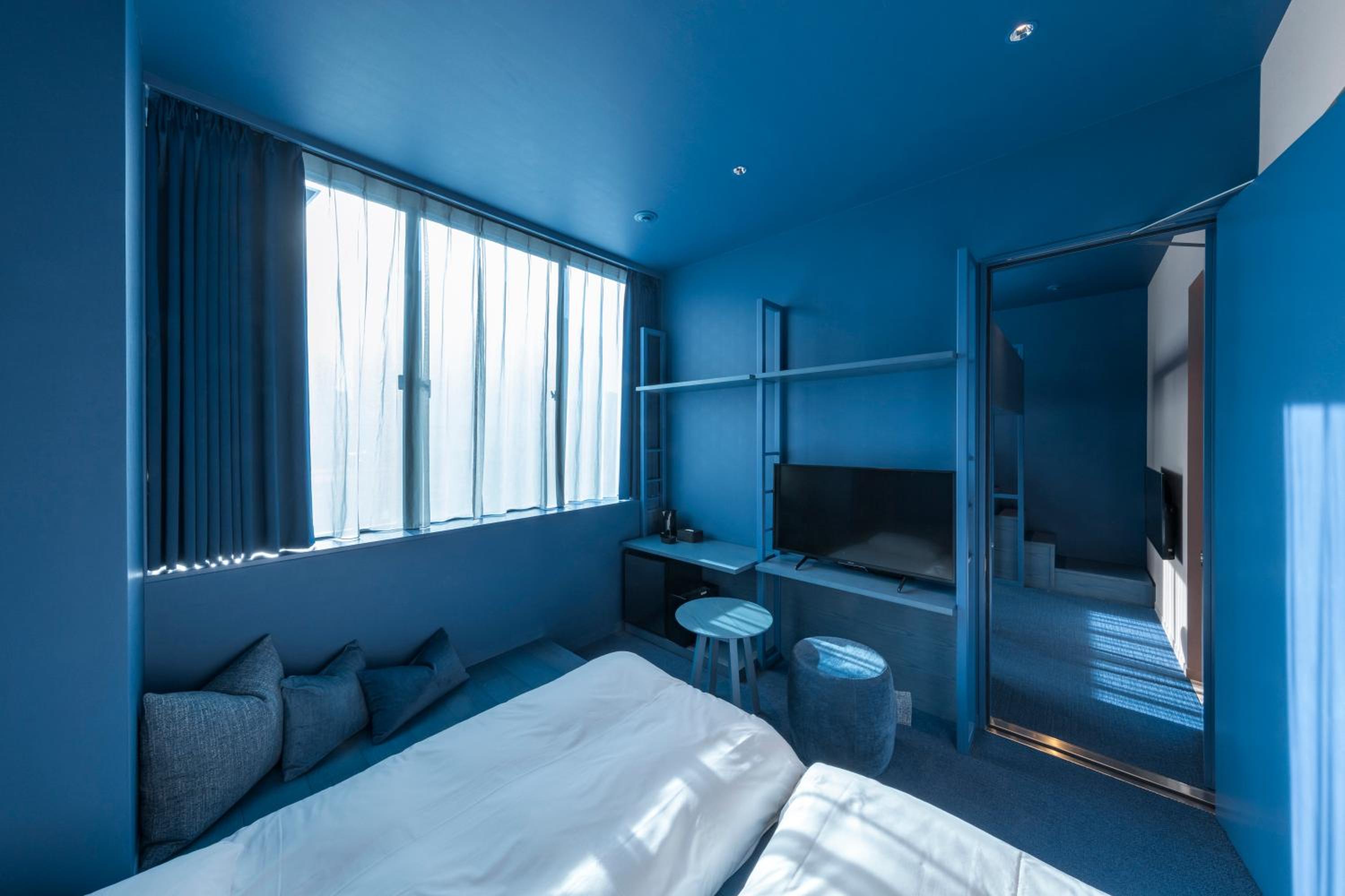 【dark blue】Connecting Room A