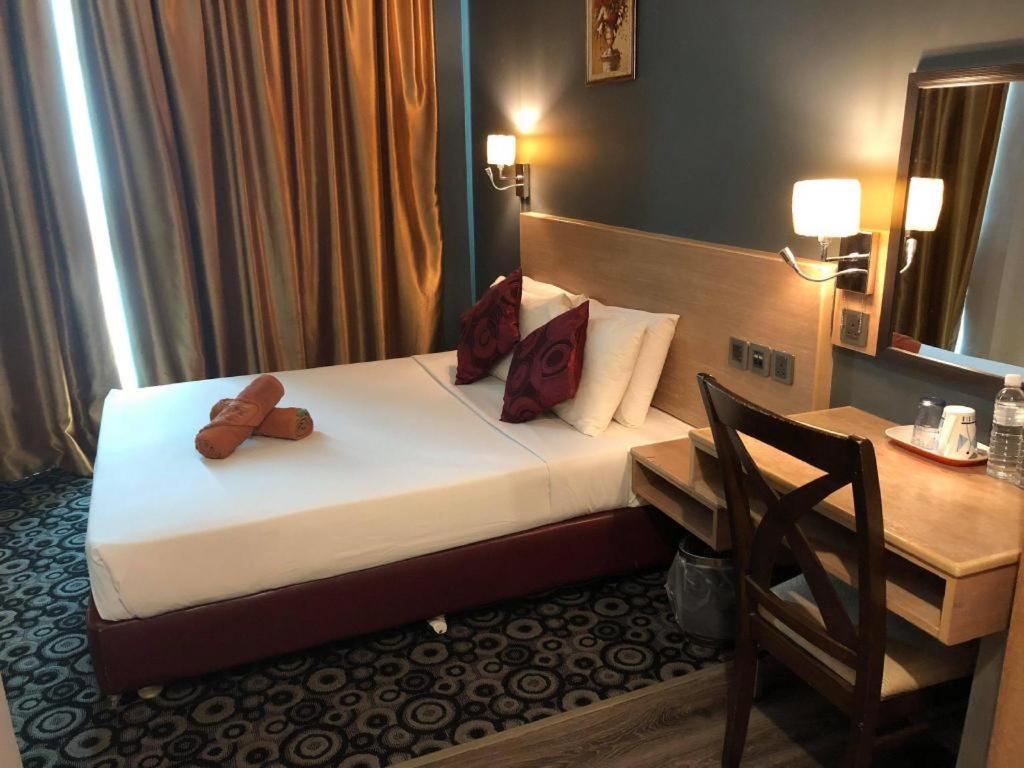 Standard Queen Room - Photo 2