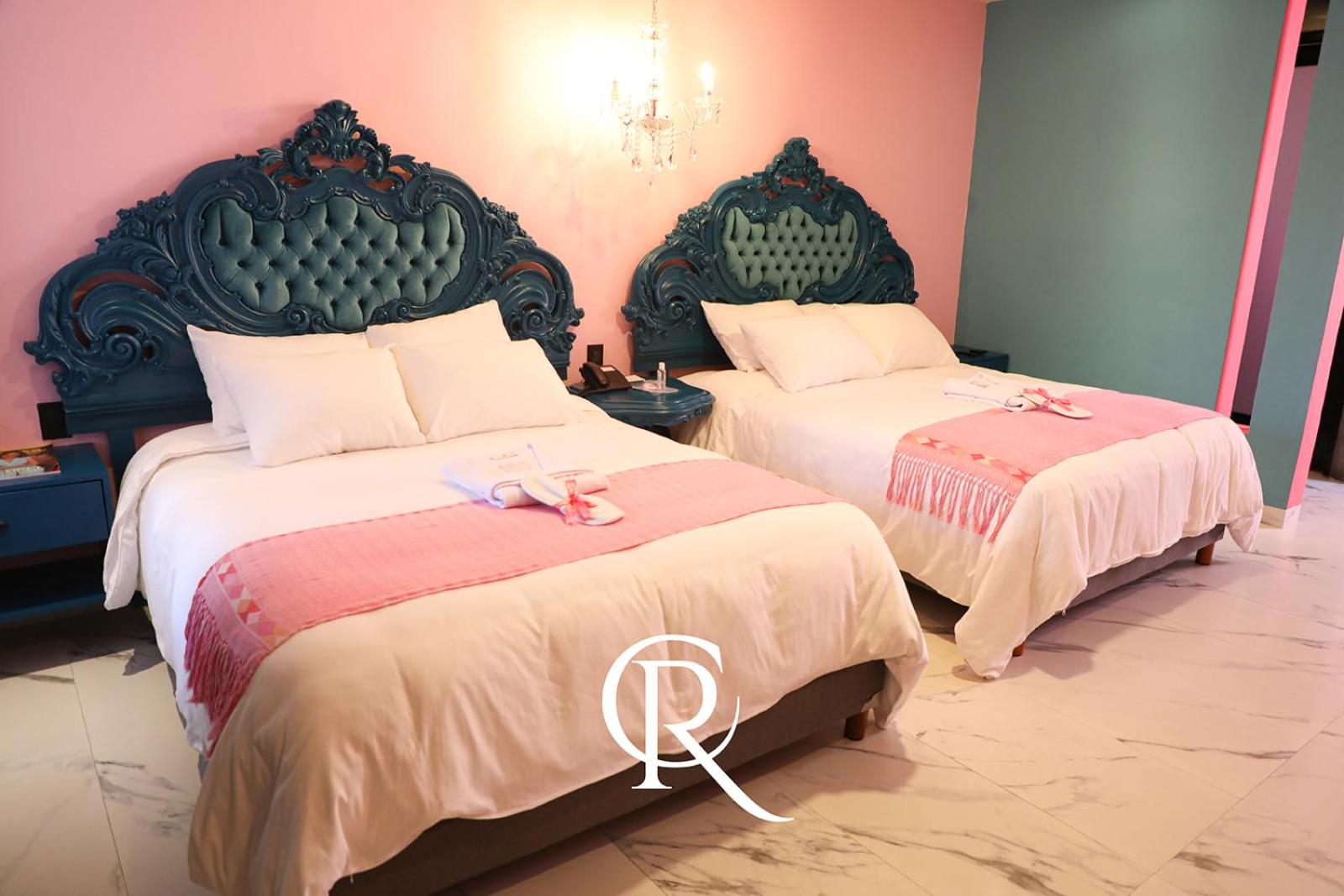 Deluxe Queen Room with Two Queen Beds - Photo 7
