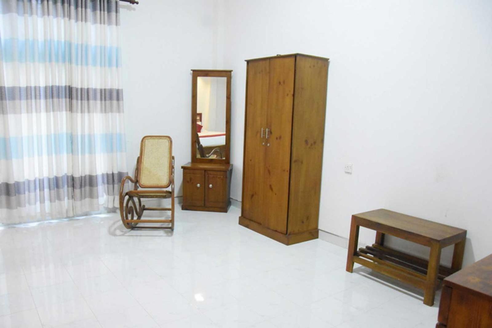 Family Room with Balcony photo 2