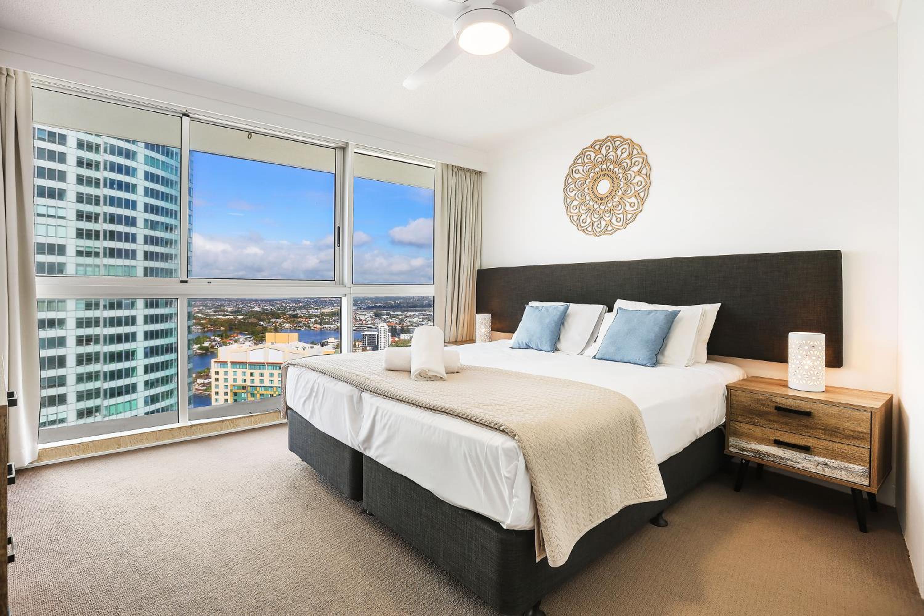 Two-Bedroom Apartment - 34e Peninsula