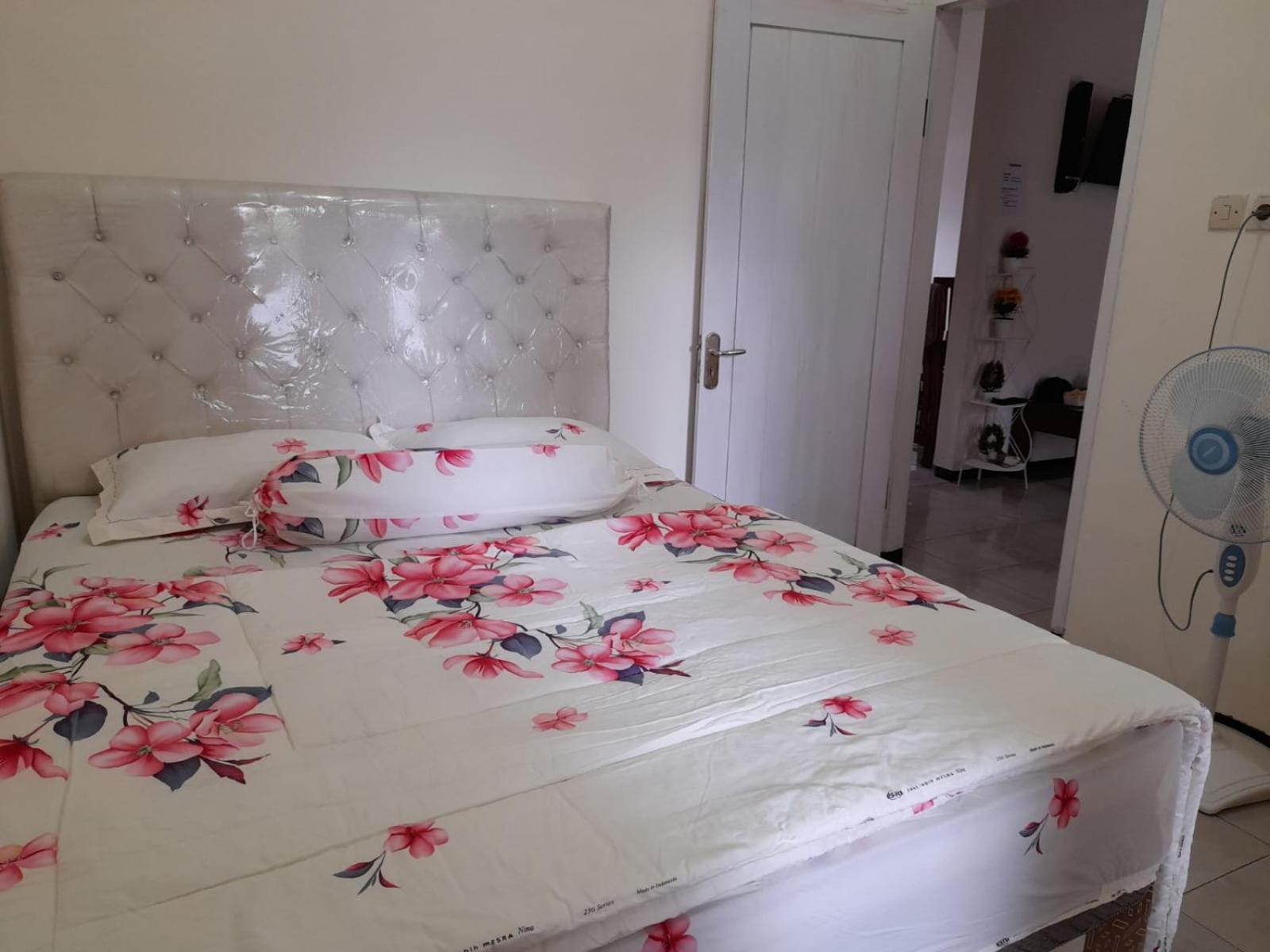 Two-Bedroom House photo 1