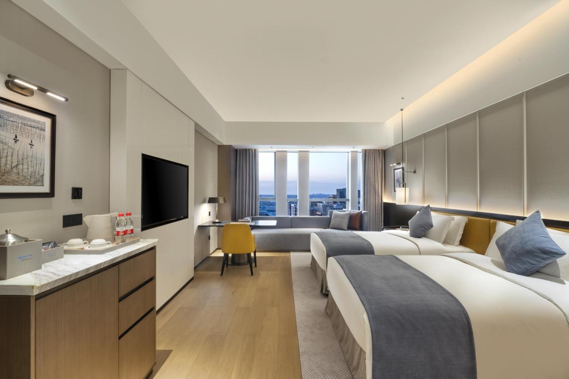 Superior Room with Two Double Beds - Non-Smoking - Photo 3