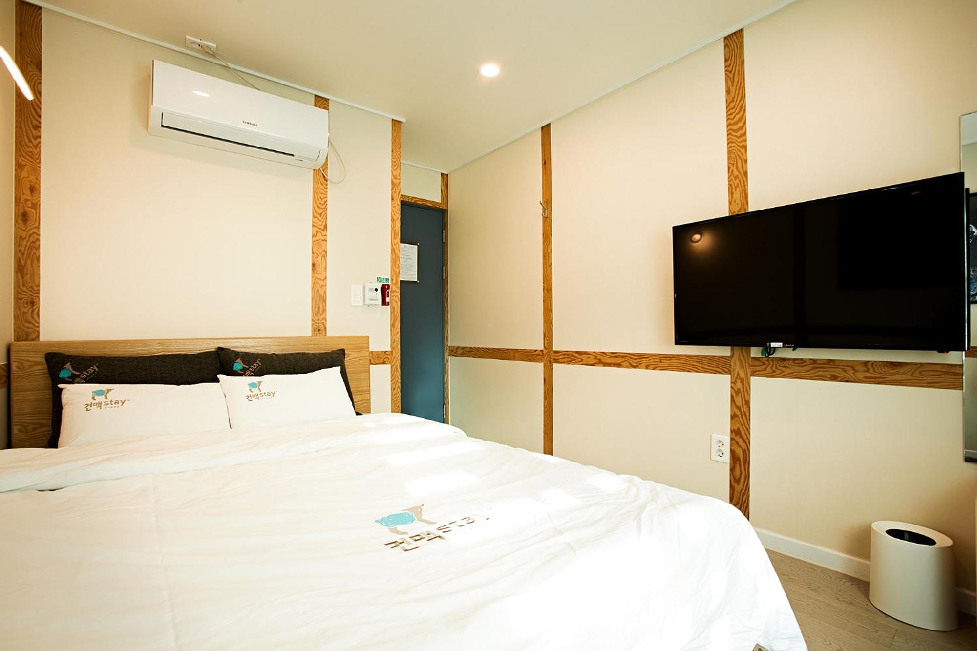 Double Room With Private Bathroom photo 1