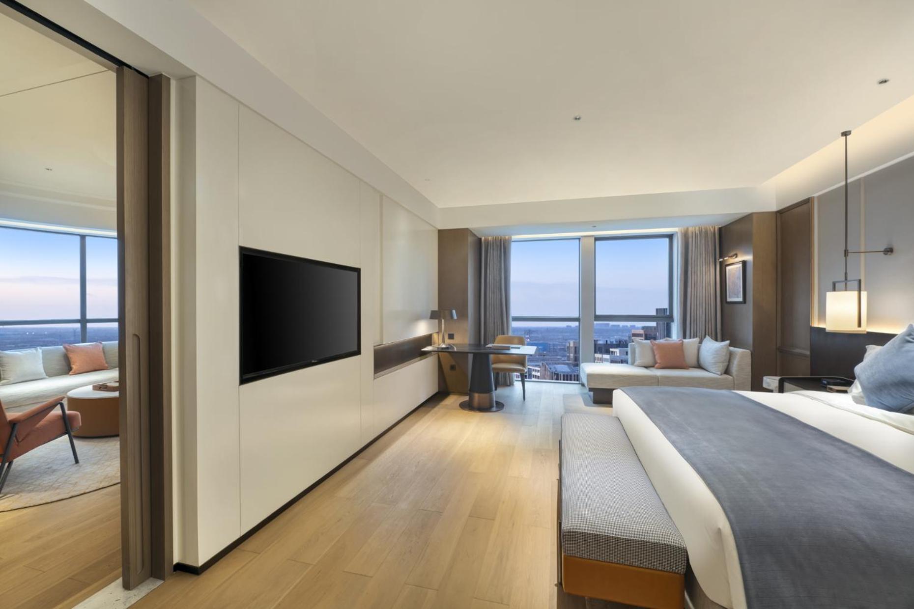 Executive King Suite - Non-Smoking - Photo 3
