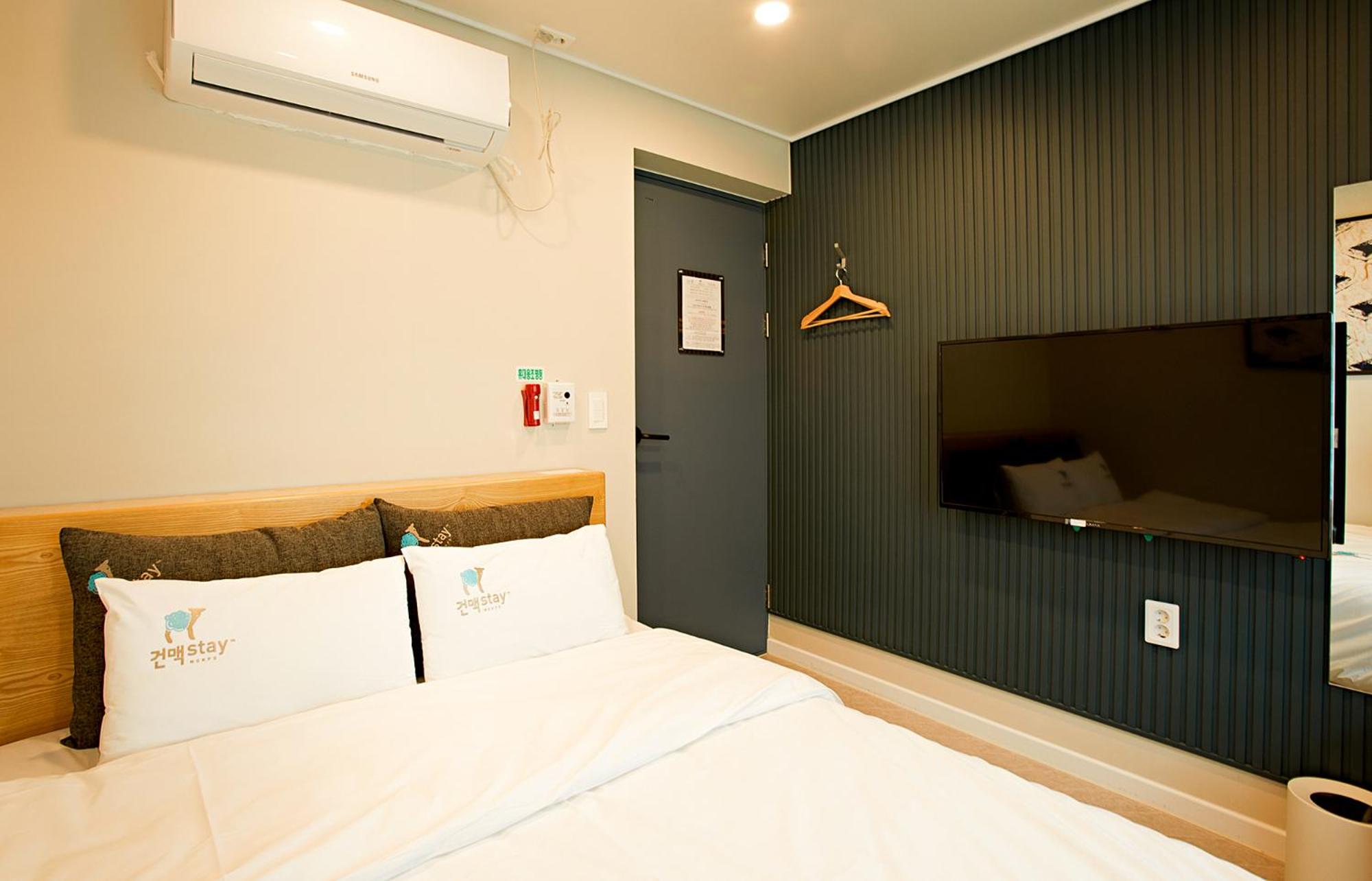 Double Room With Private Bathroom photo 2