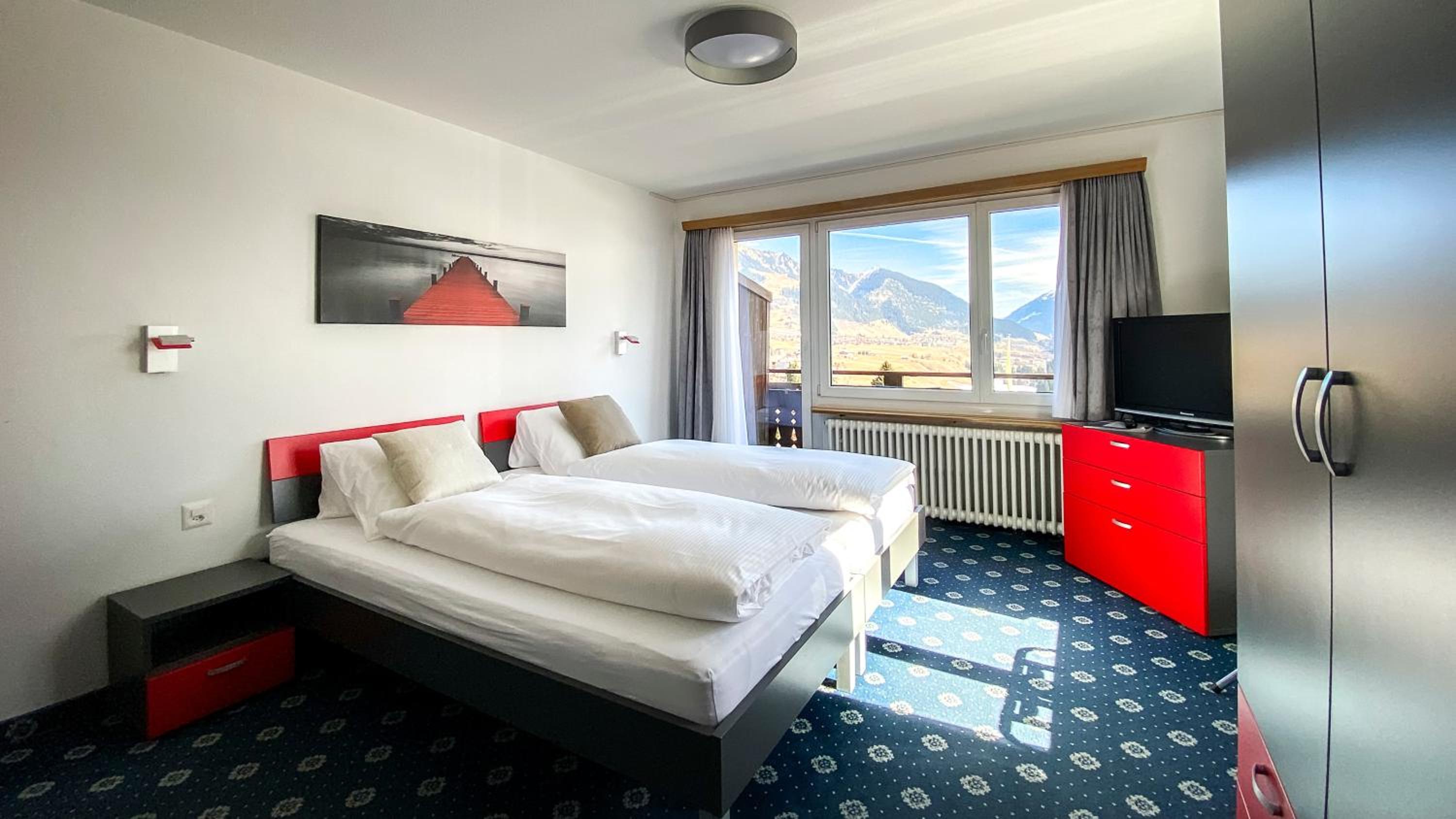 Double or Twin Room with Mountain View photo 2