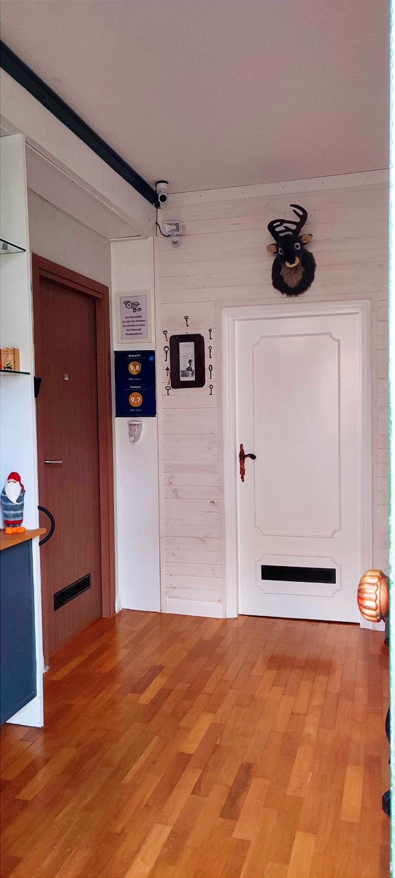 Quadruple Room with Private Bathroom - Photo 19