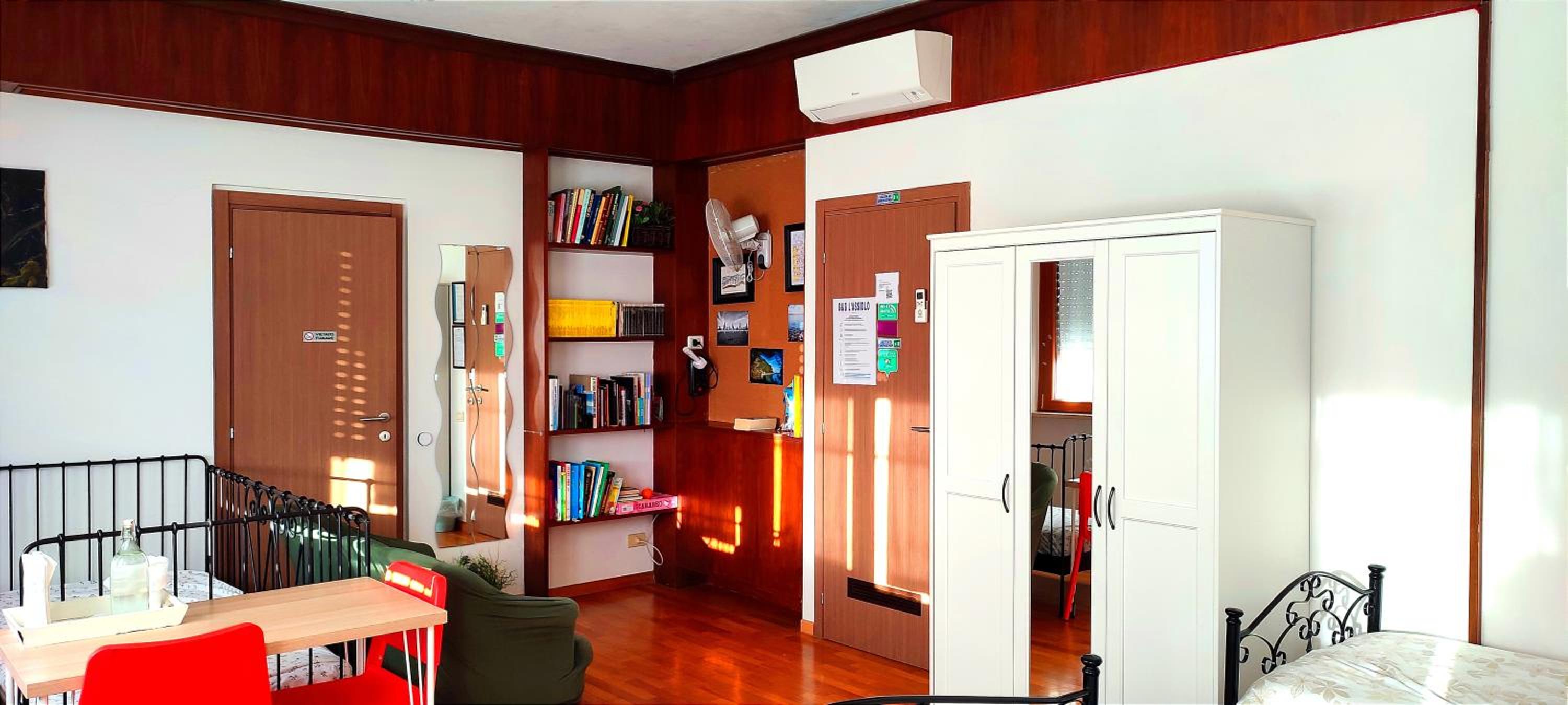 Quadruple Room with Private Bathroom - Photo 1