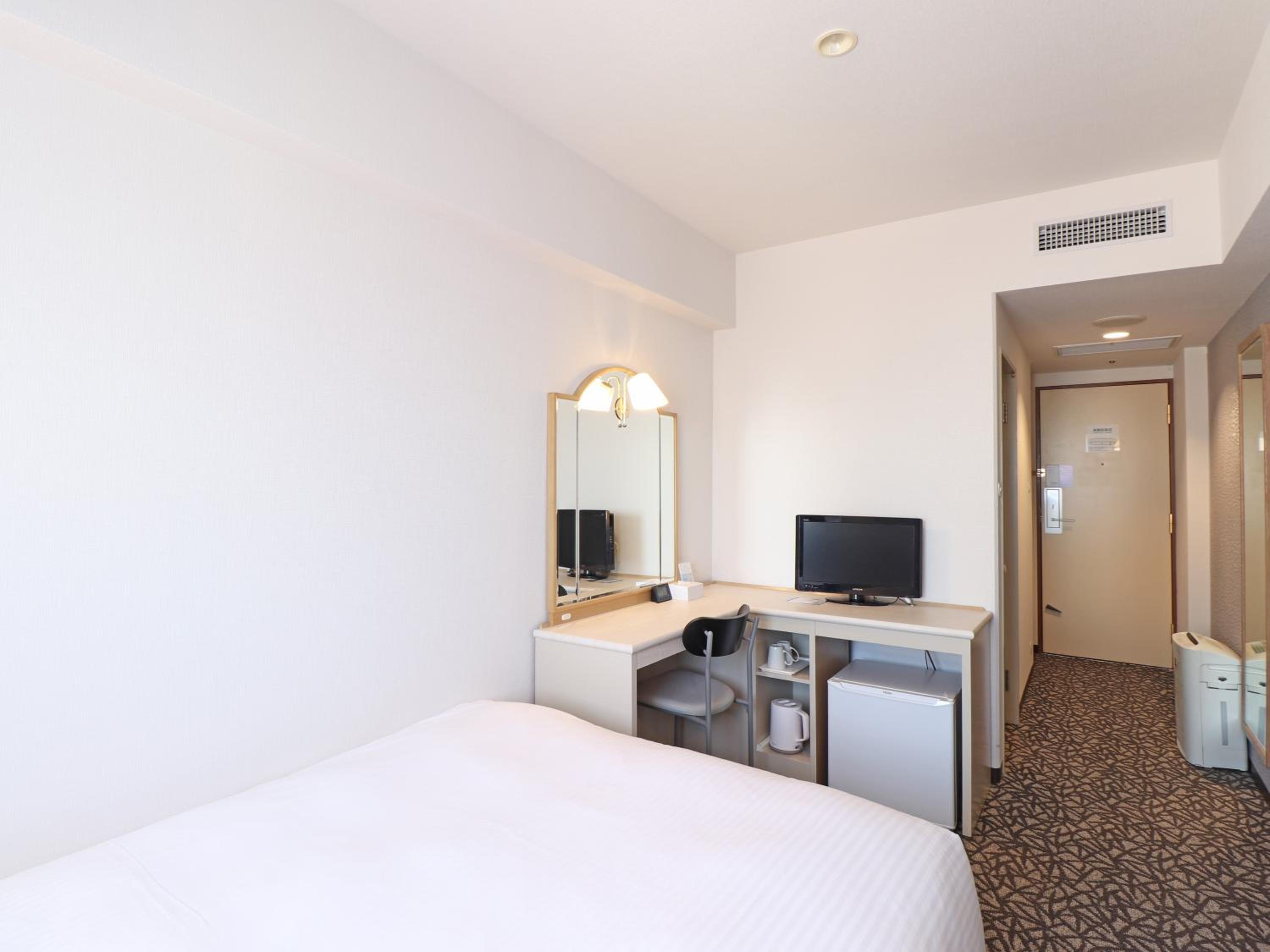 Renewal Standard Double Room - Smoking - Photo 5