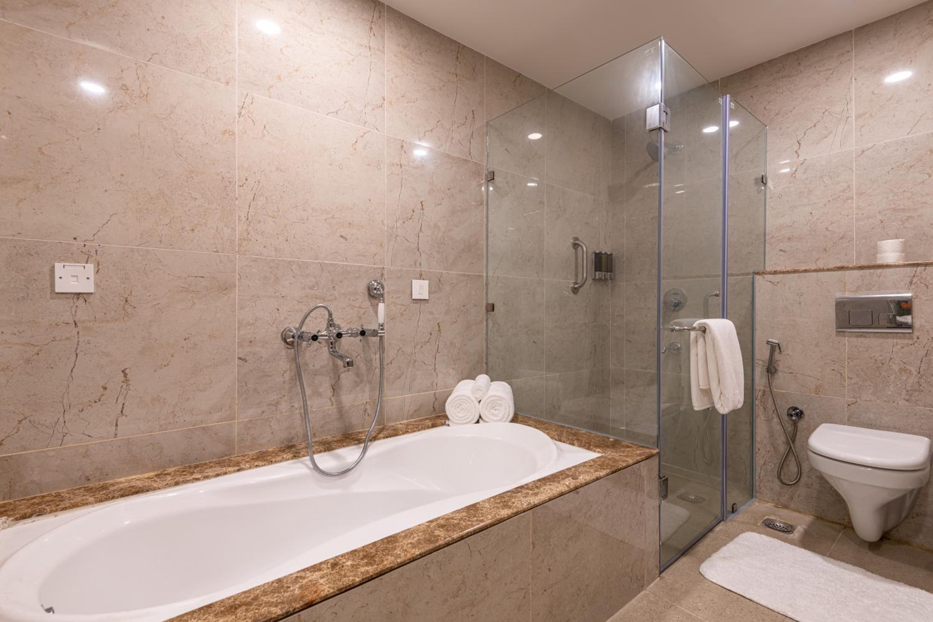 Deluxe Suite Deluxe Suite