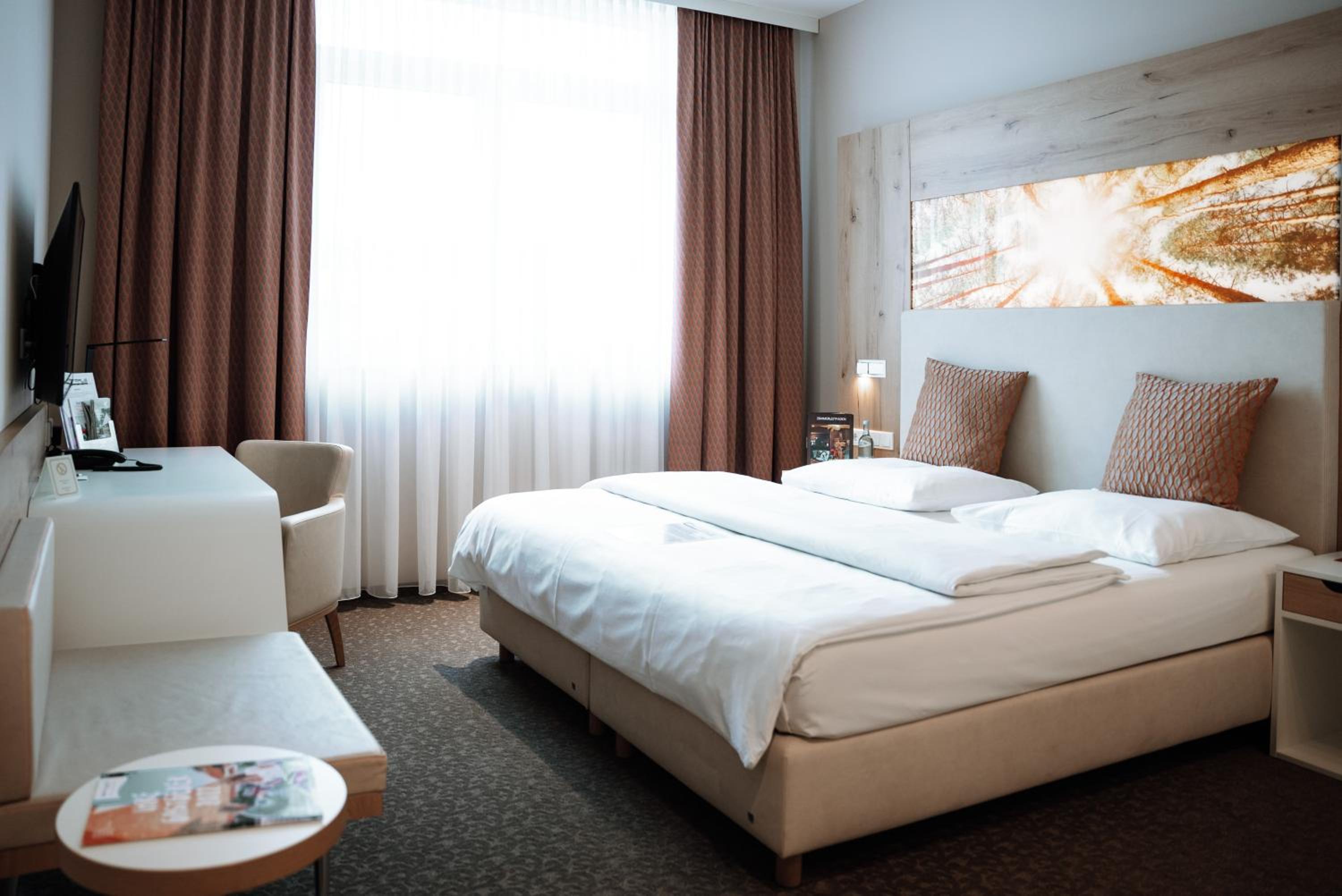 Business Double Room - Photo 8
