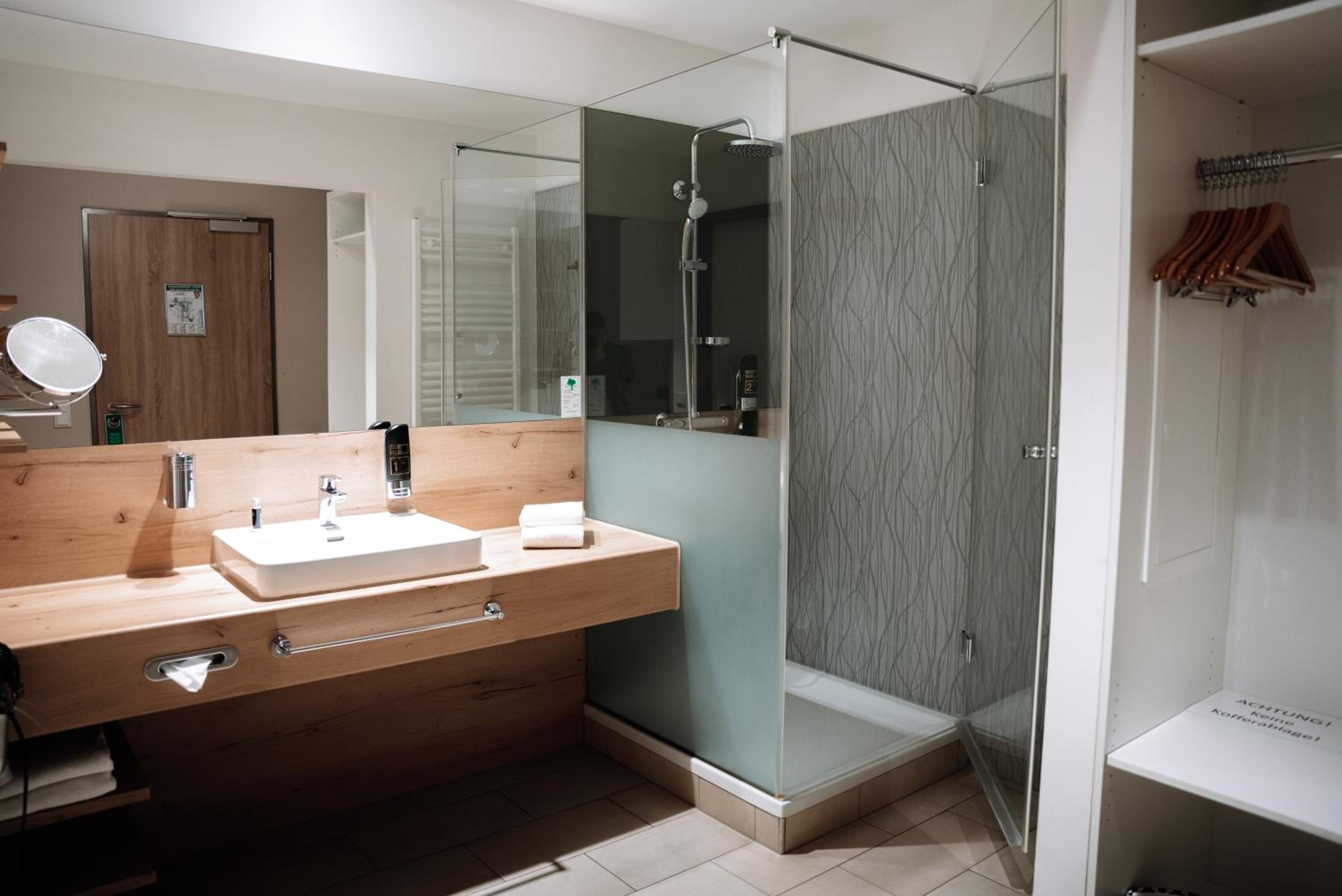 Business Double Room - Photo 4