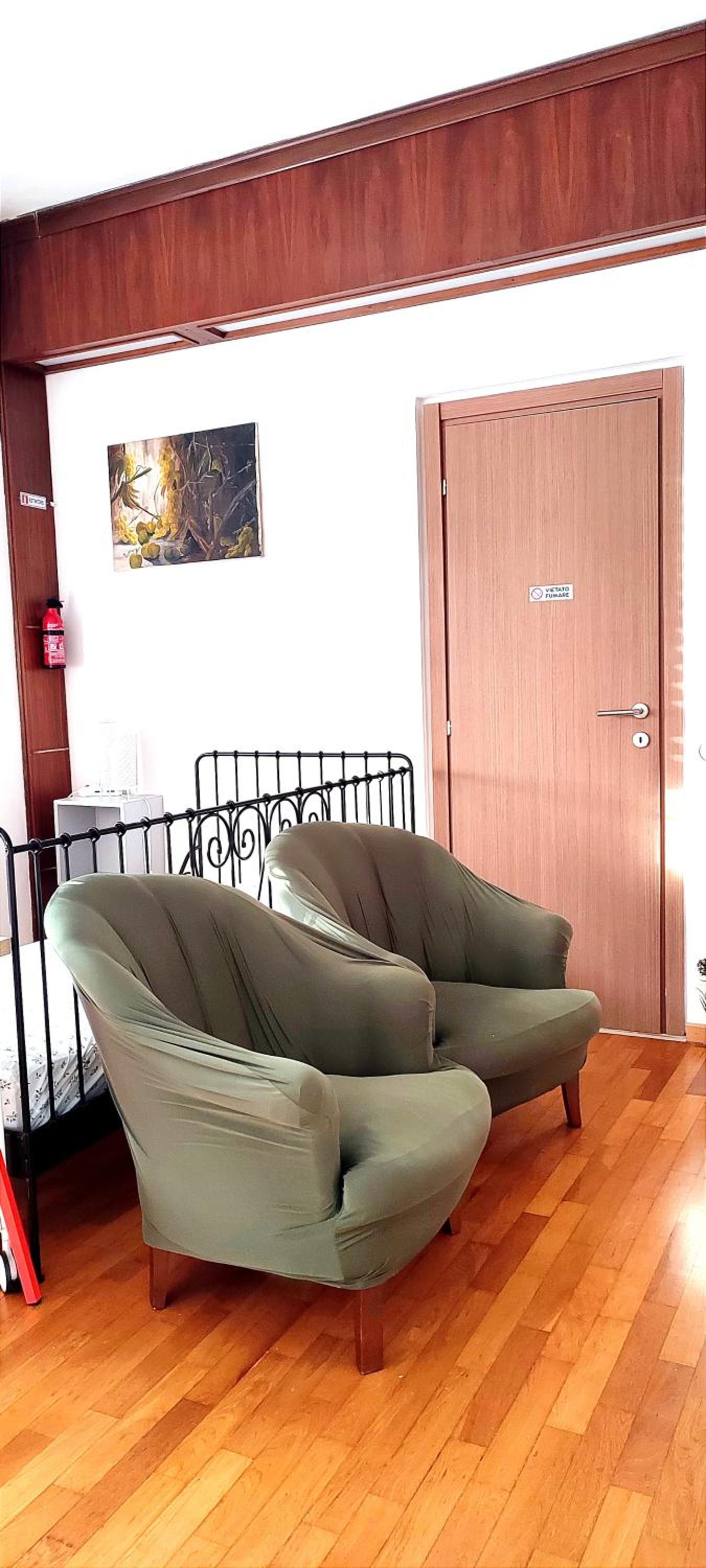 Quadruple Room with Private Bathroom - Photo 6