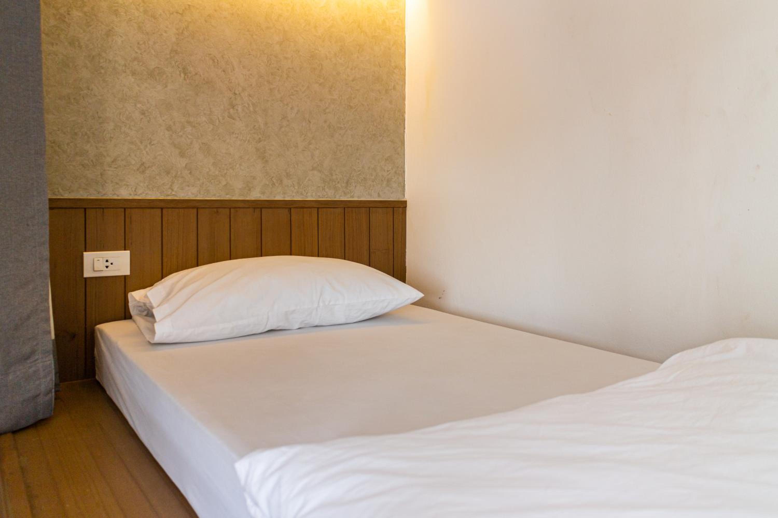 4-Bed Mixed Dormitory Room photo 2