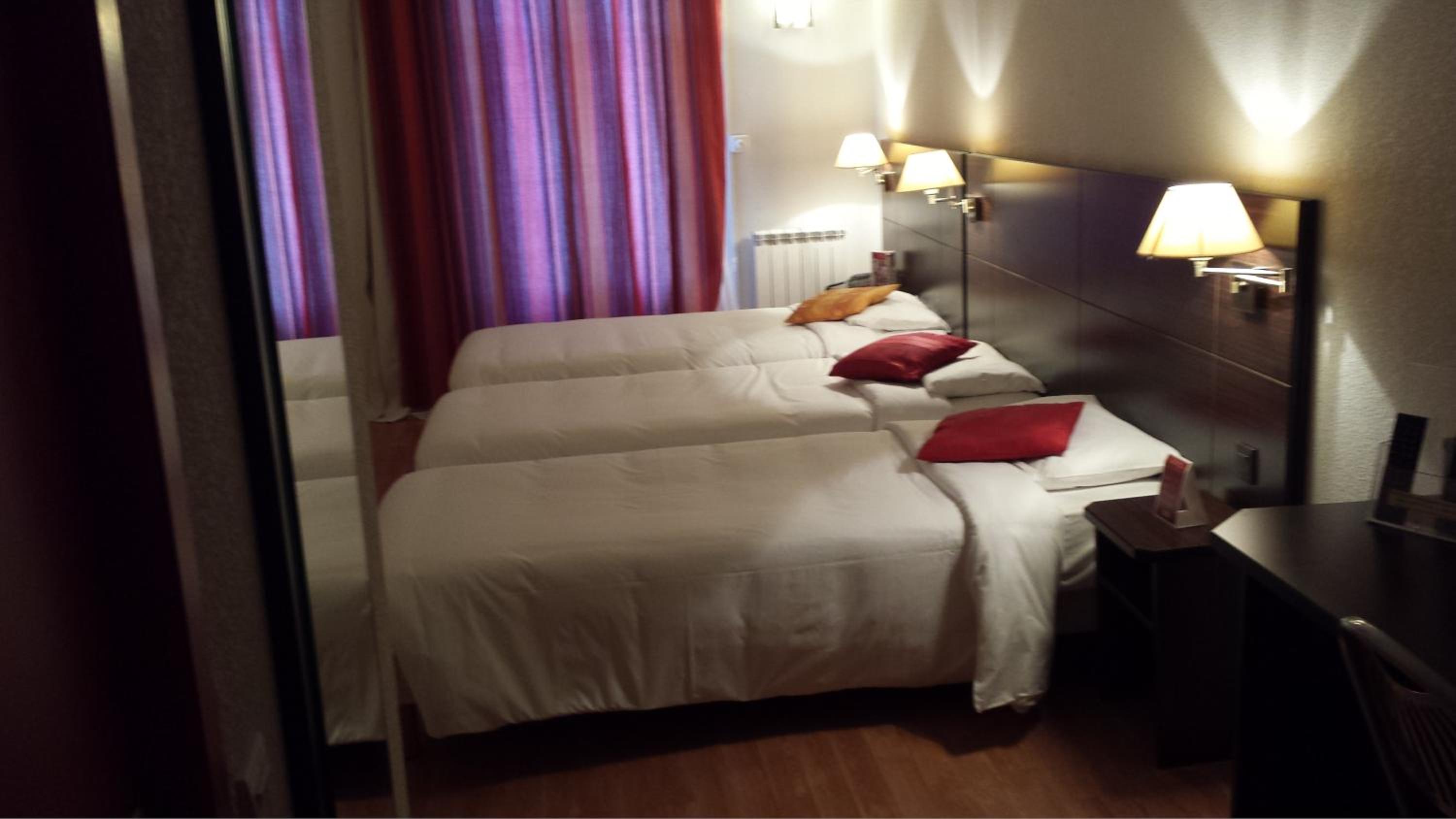Triple Room with Three Single Beds