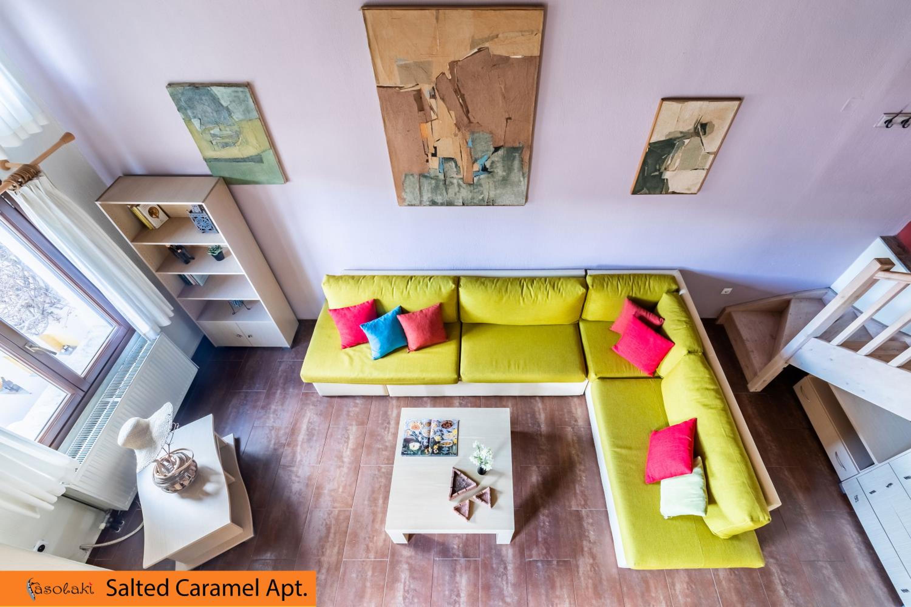 Apartment with Balcony photo 2