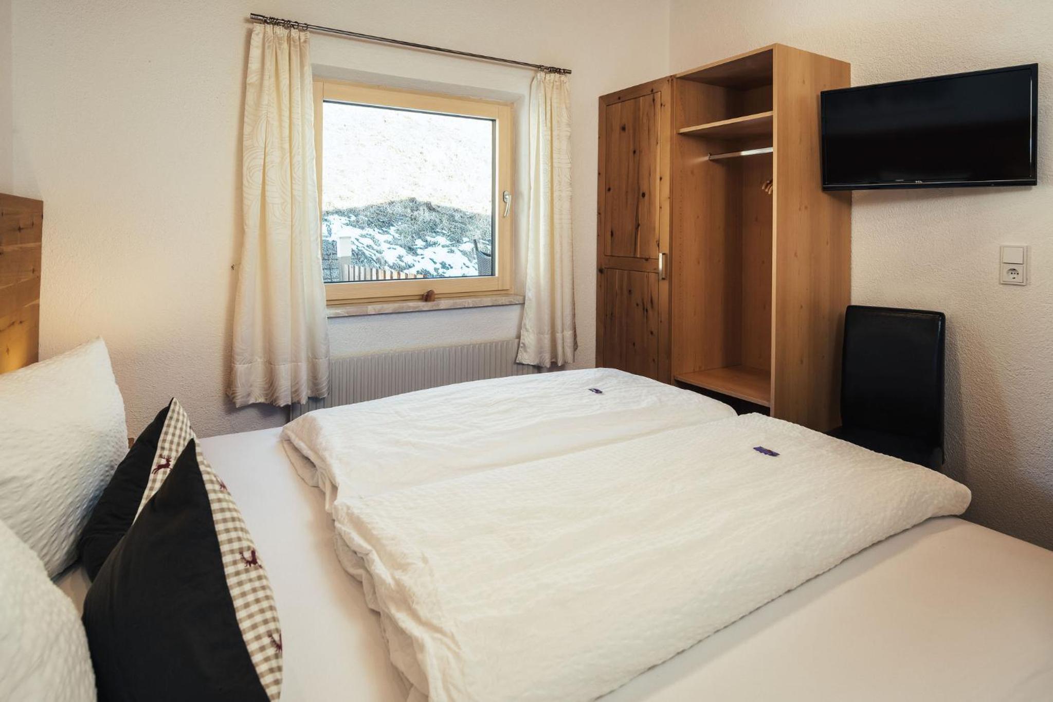 Two-Bedroom Apartment - Photo 4