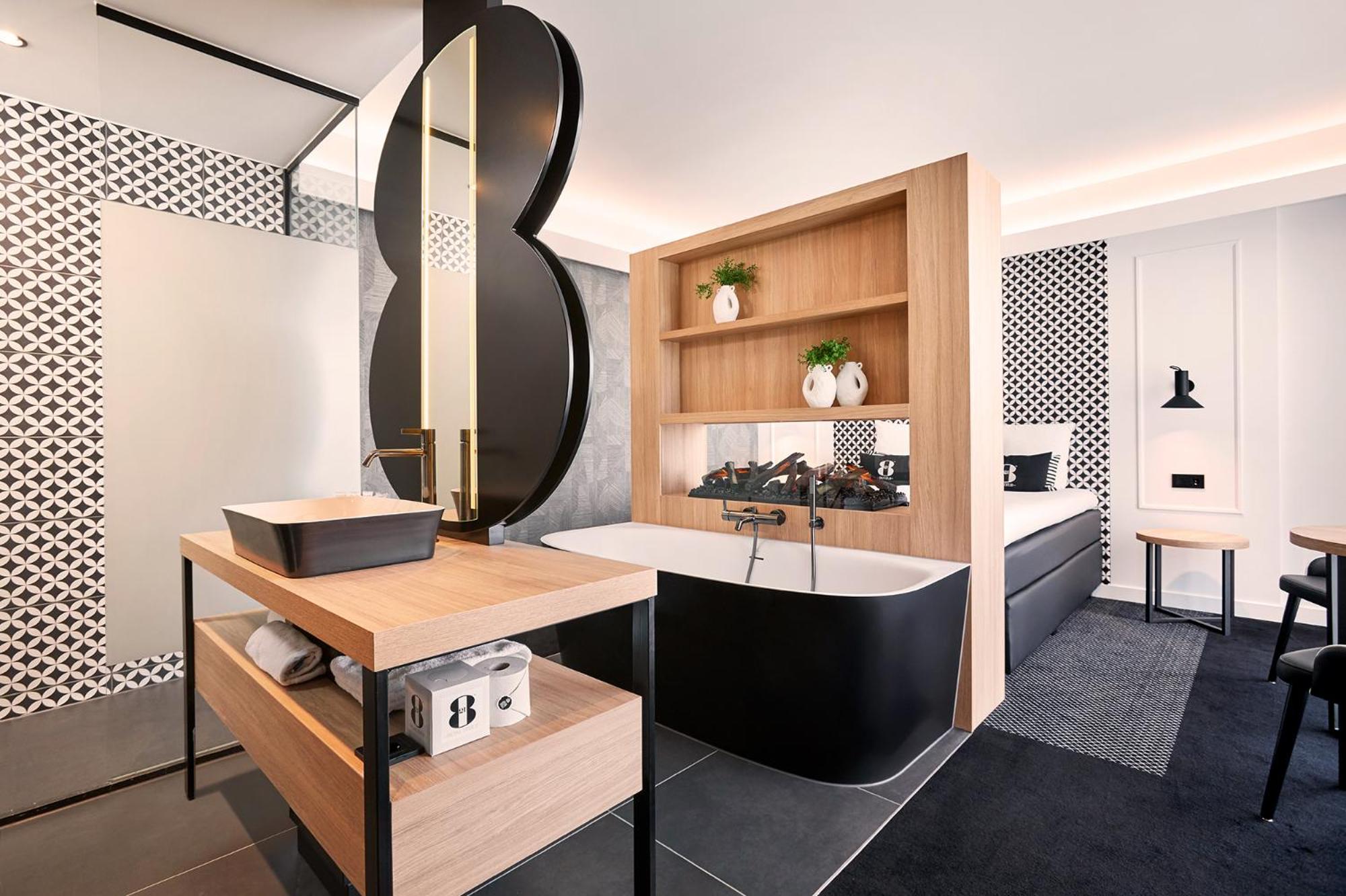 Suite - Photo 3