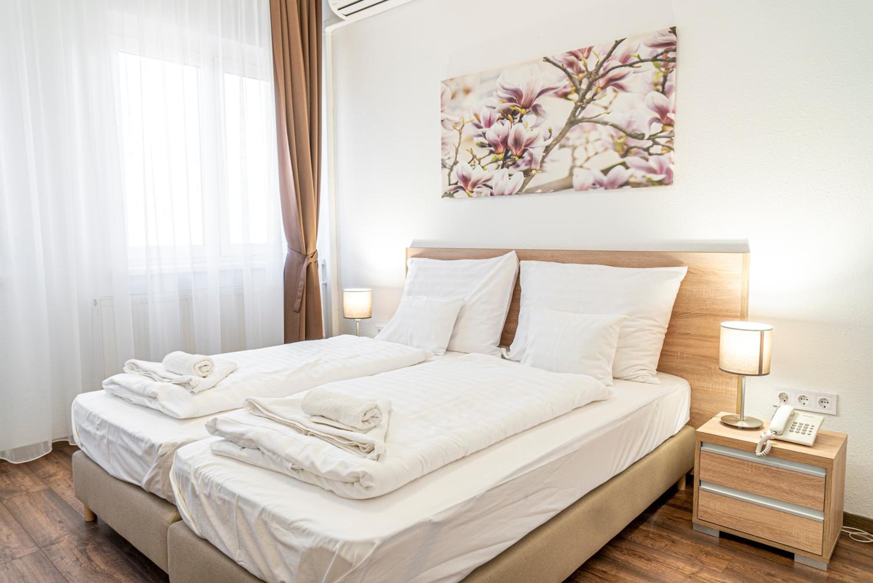 Double or Twin Room photo 2
