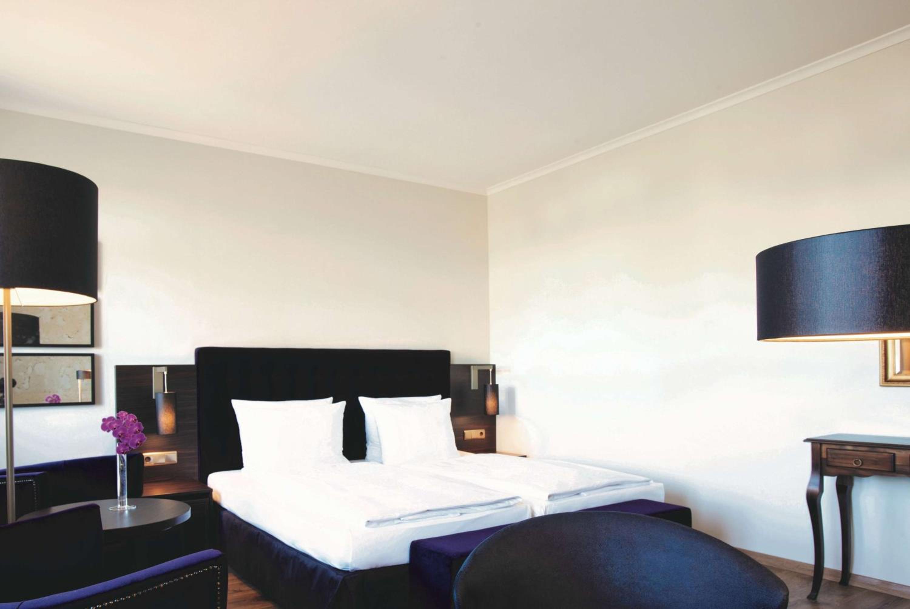 Executive Room - Photo 1