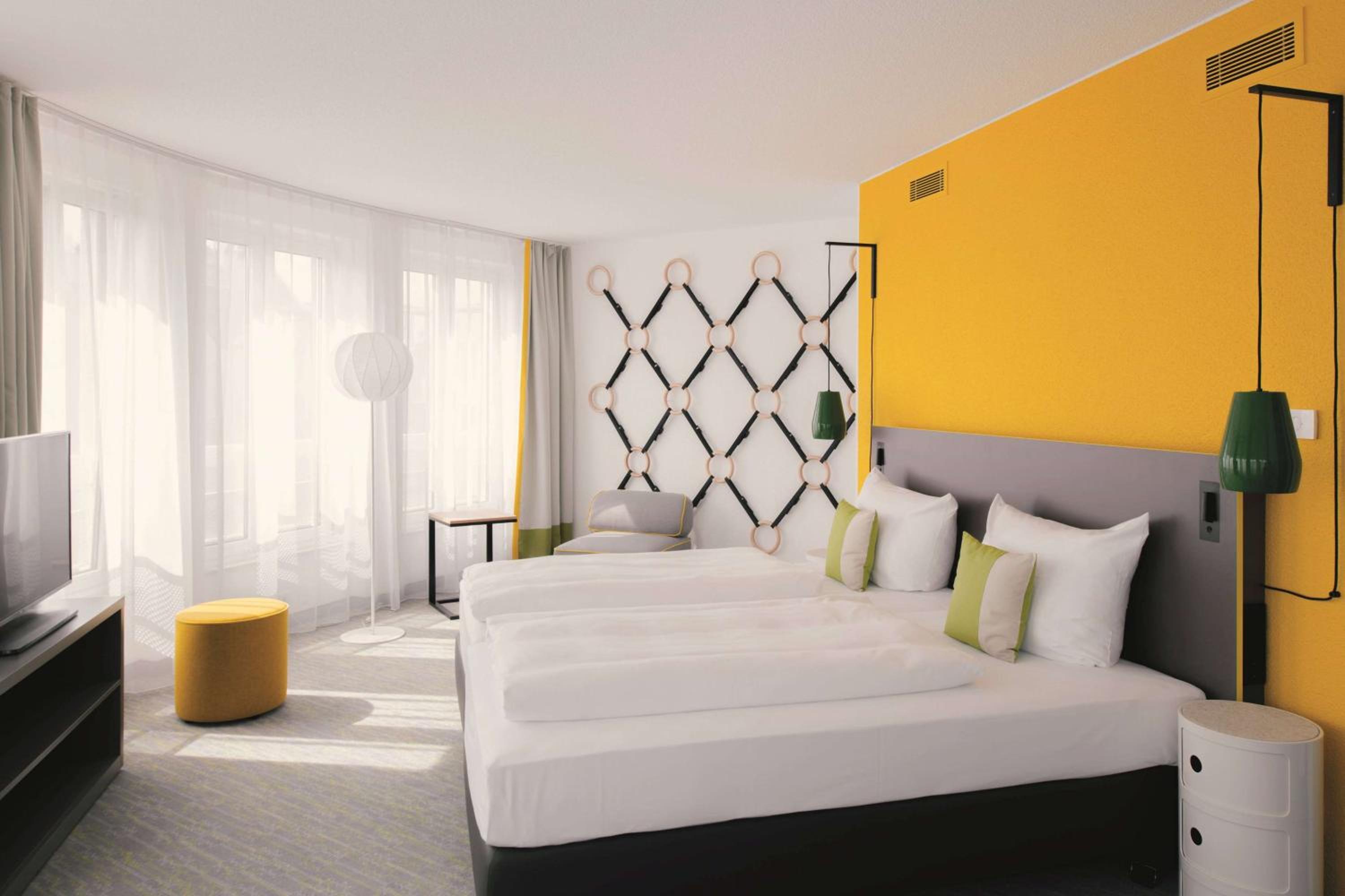 Suite - Photo 3