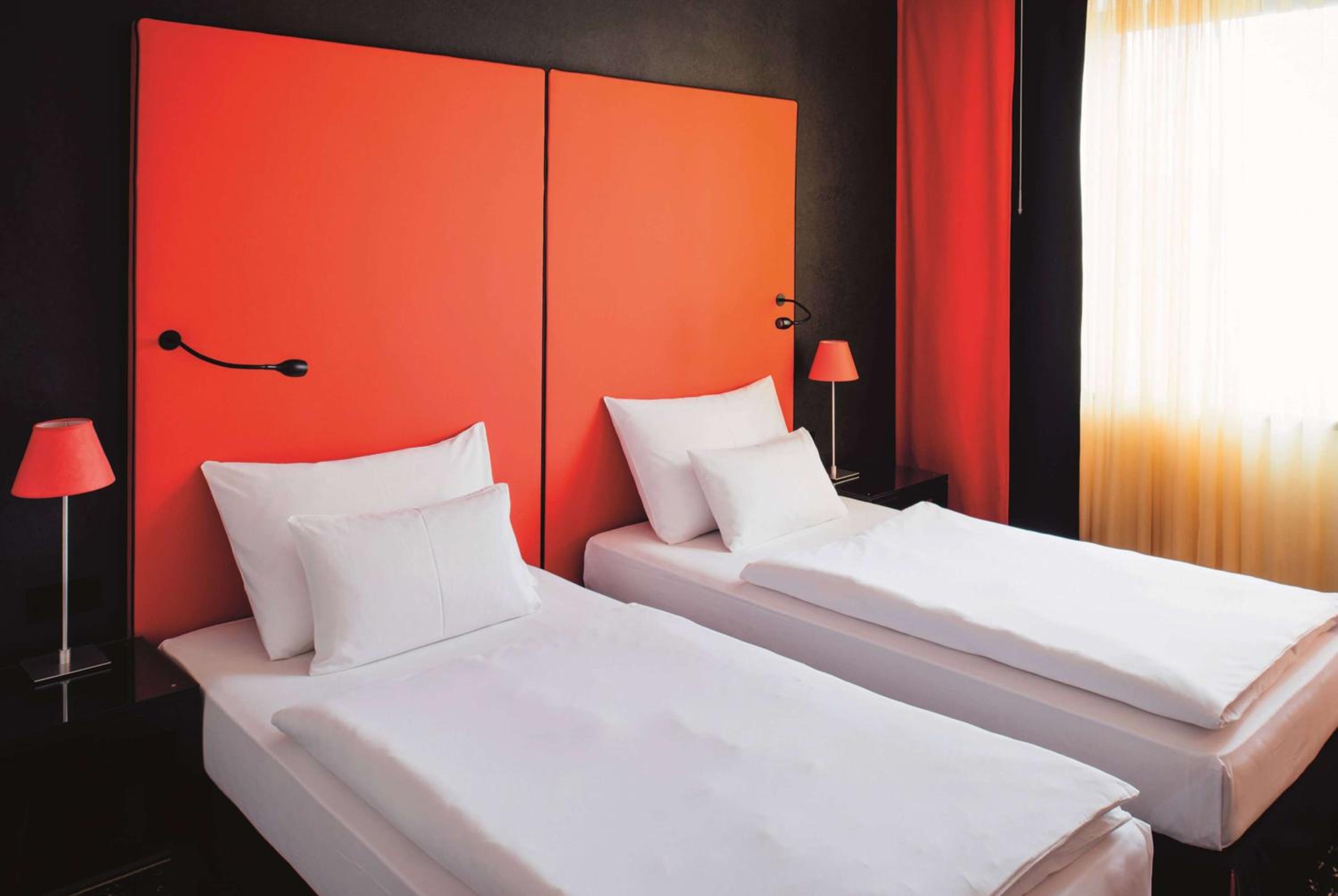 Executive Twin Room - Photo 1