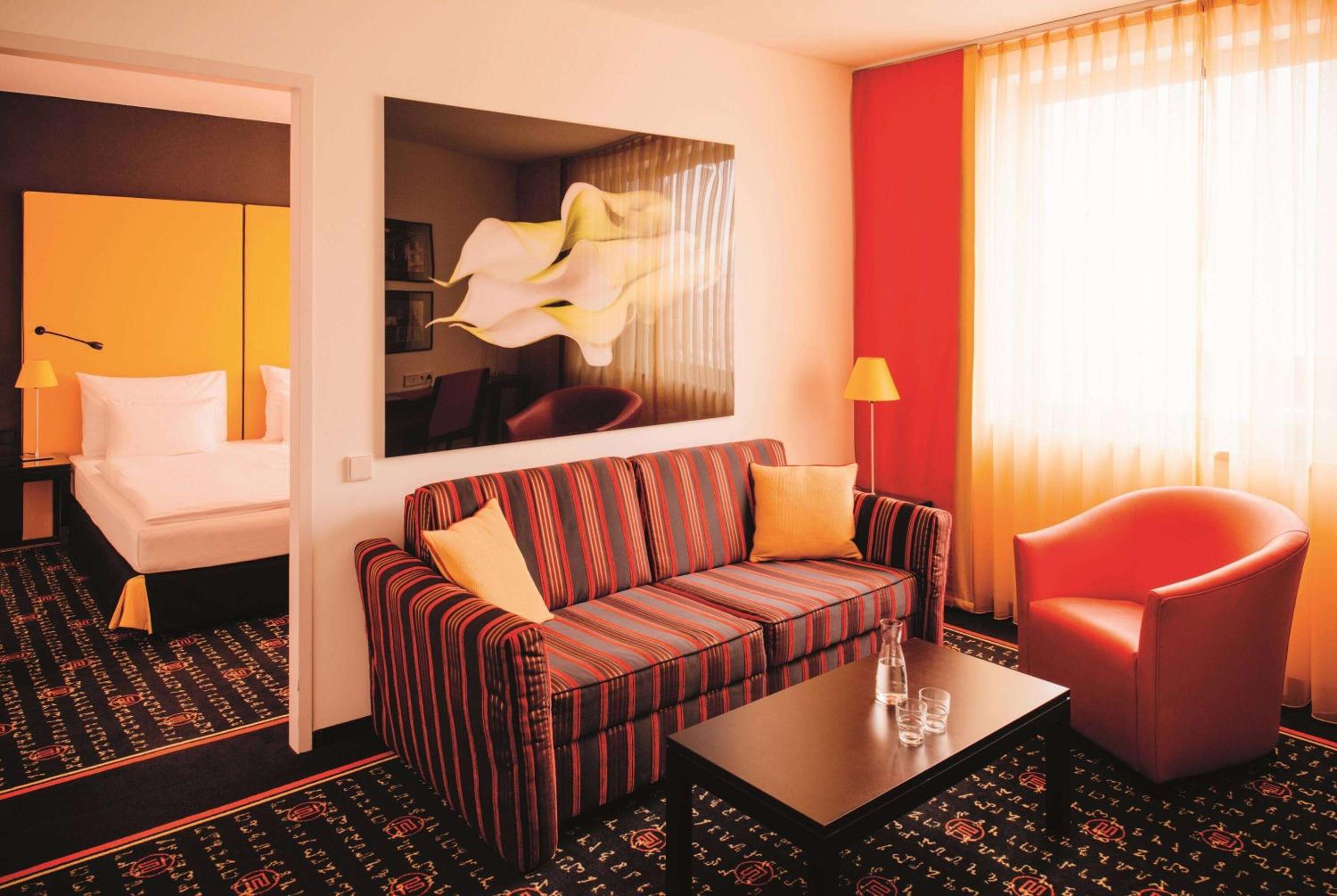 Suite - Photo 5