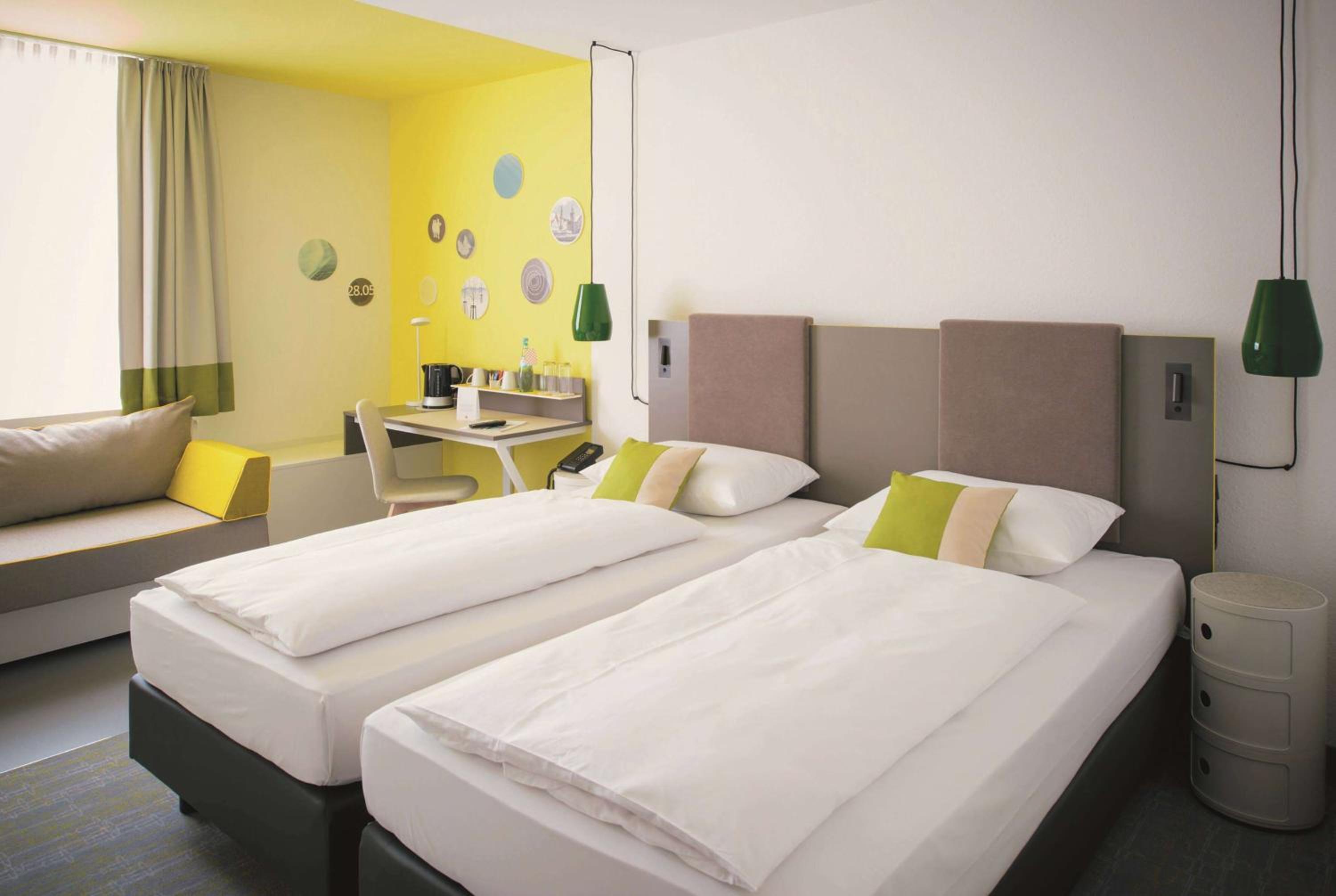 Lounge Plus Room - Photo 3