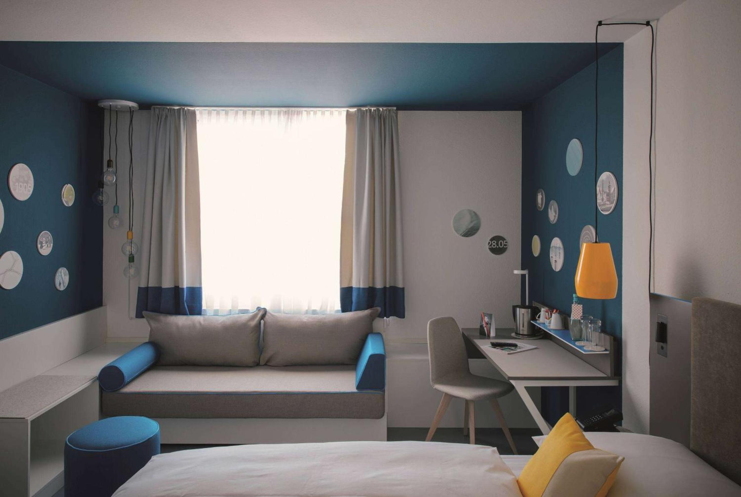 Lounge Room - Photo 6