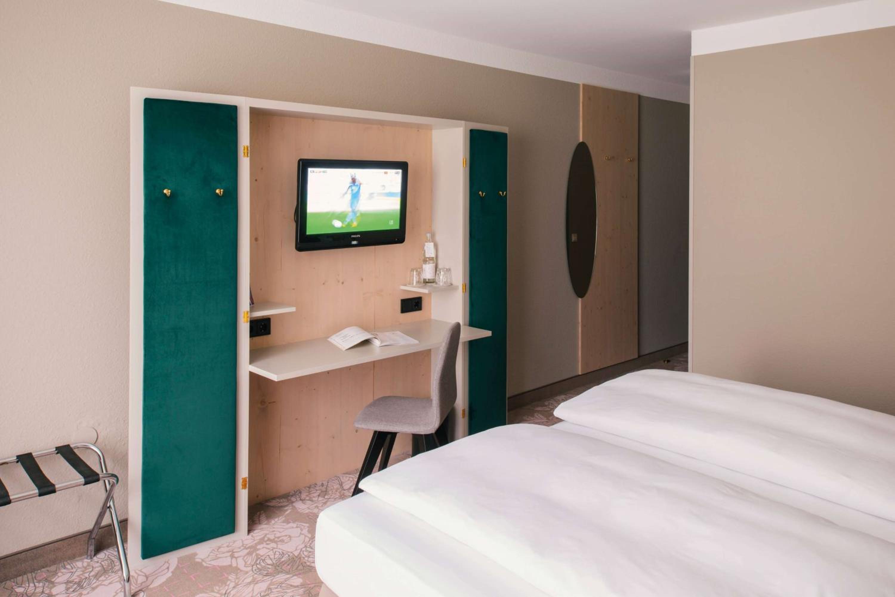 Comfort Accessible Room - Photo 3