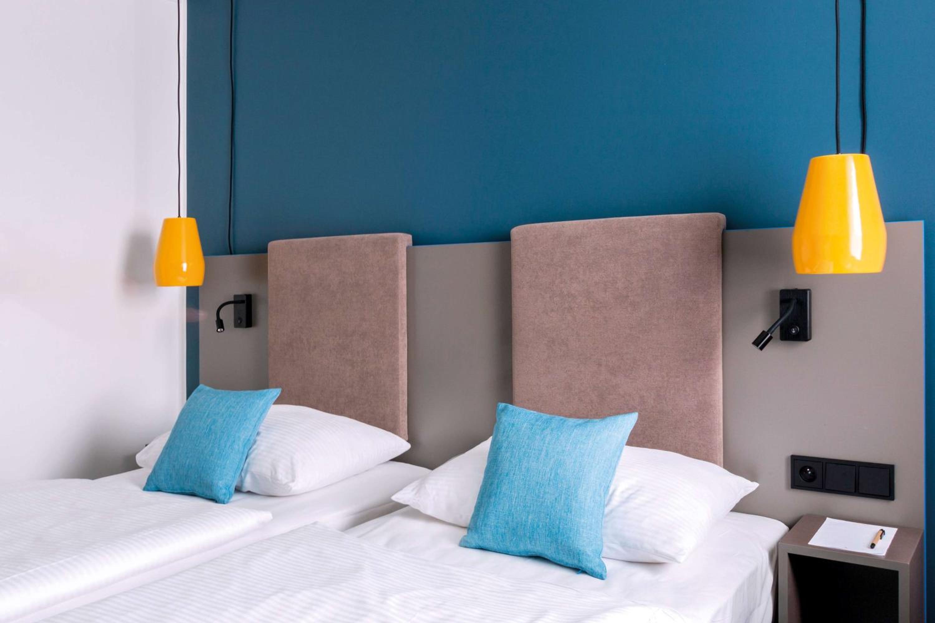 Comfort Room - Photo 1