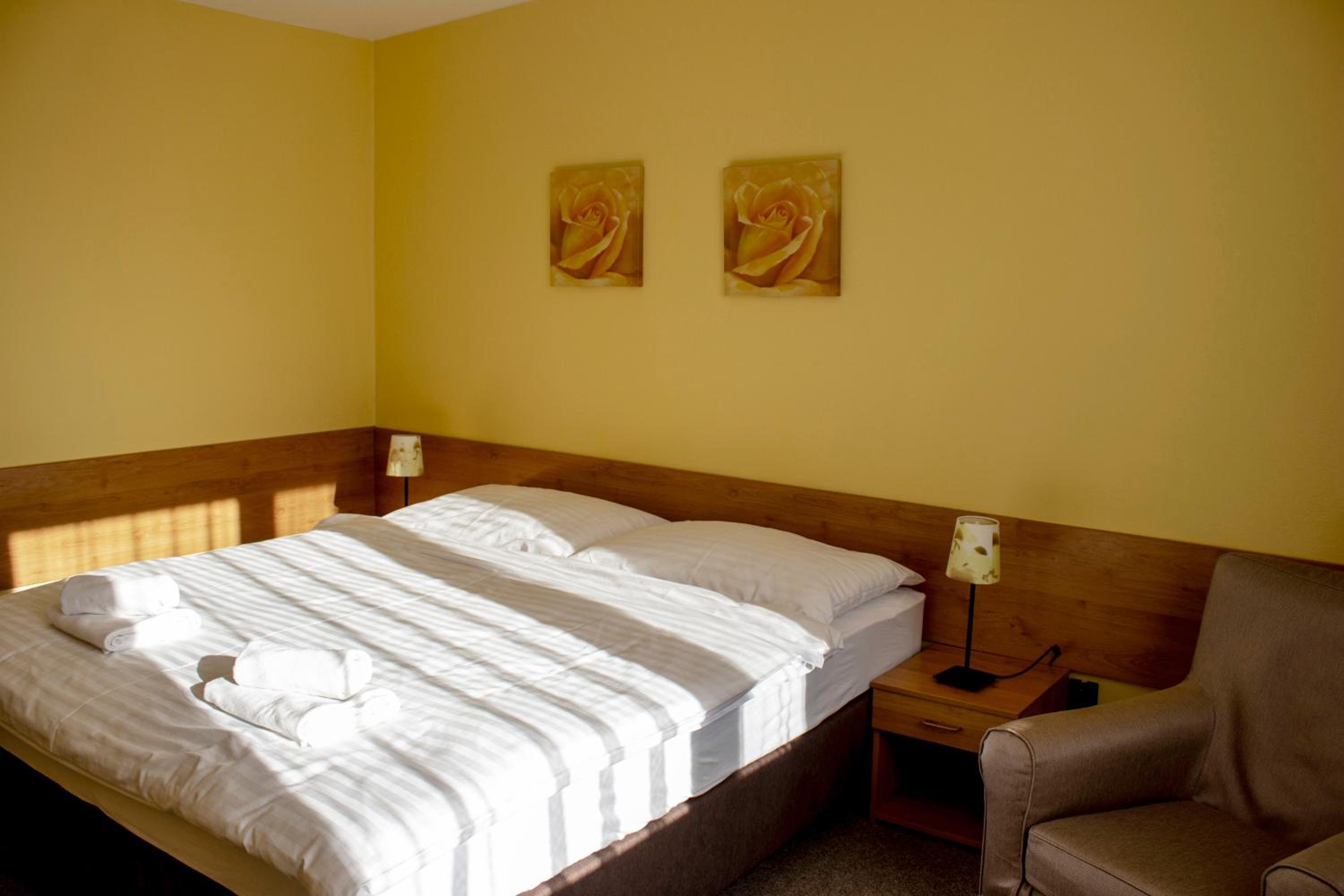 Double or Twin Room photo 3