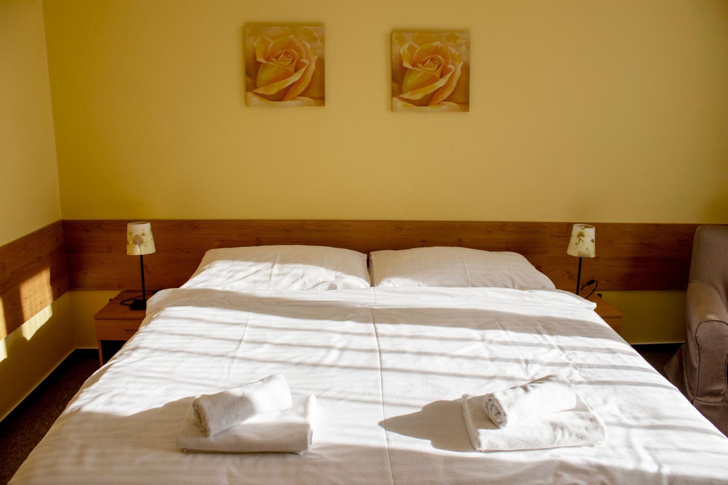 Double or Twin Room photo 2