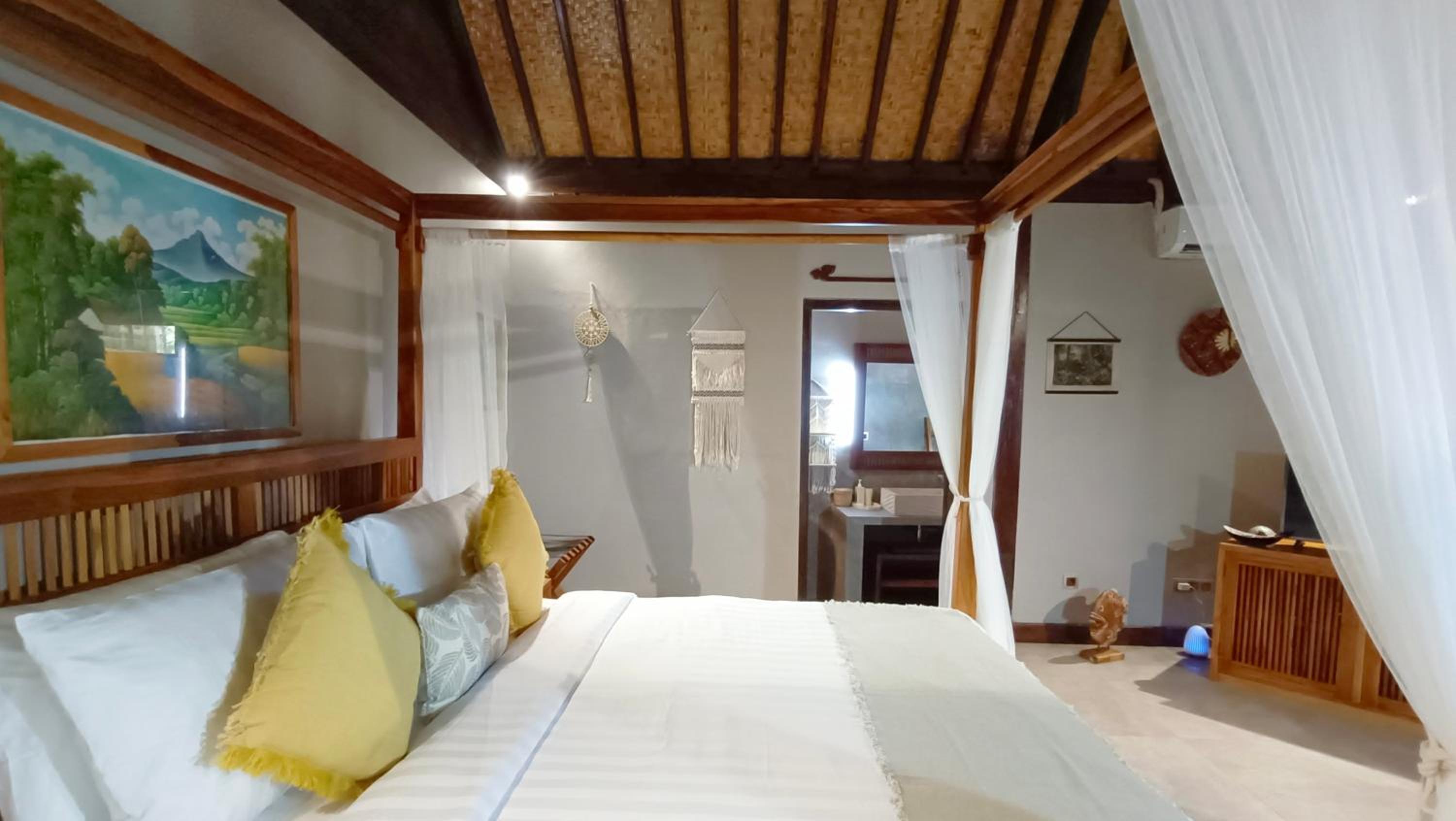 Suite with Pool View