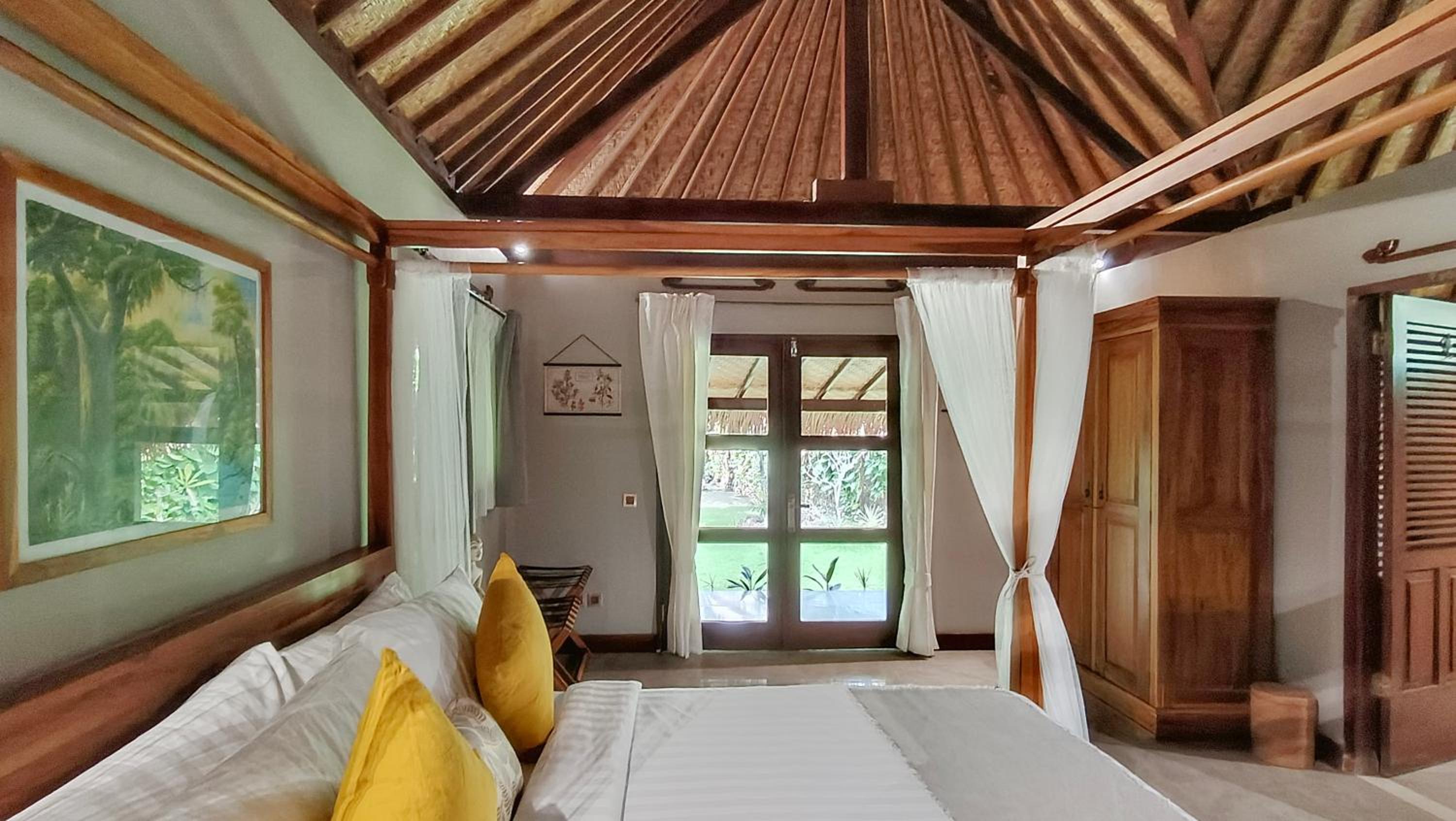 Suite with Garden View