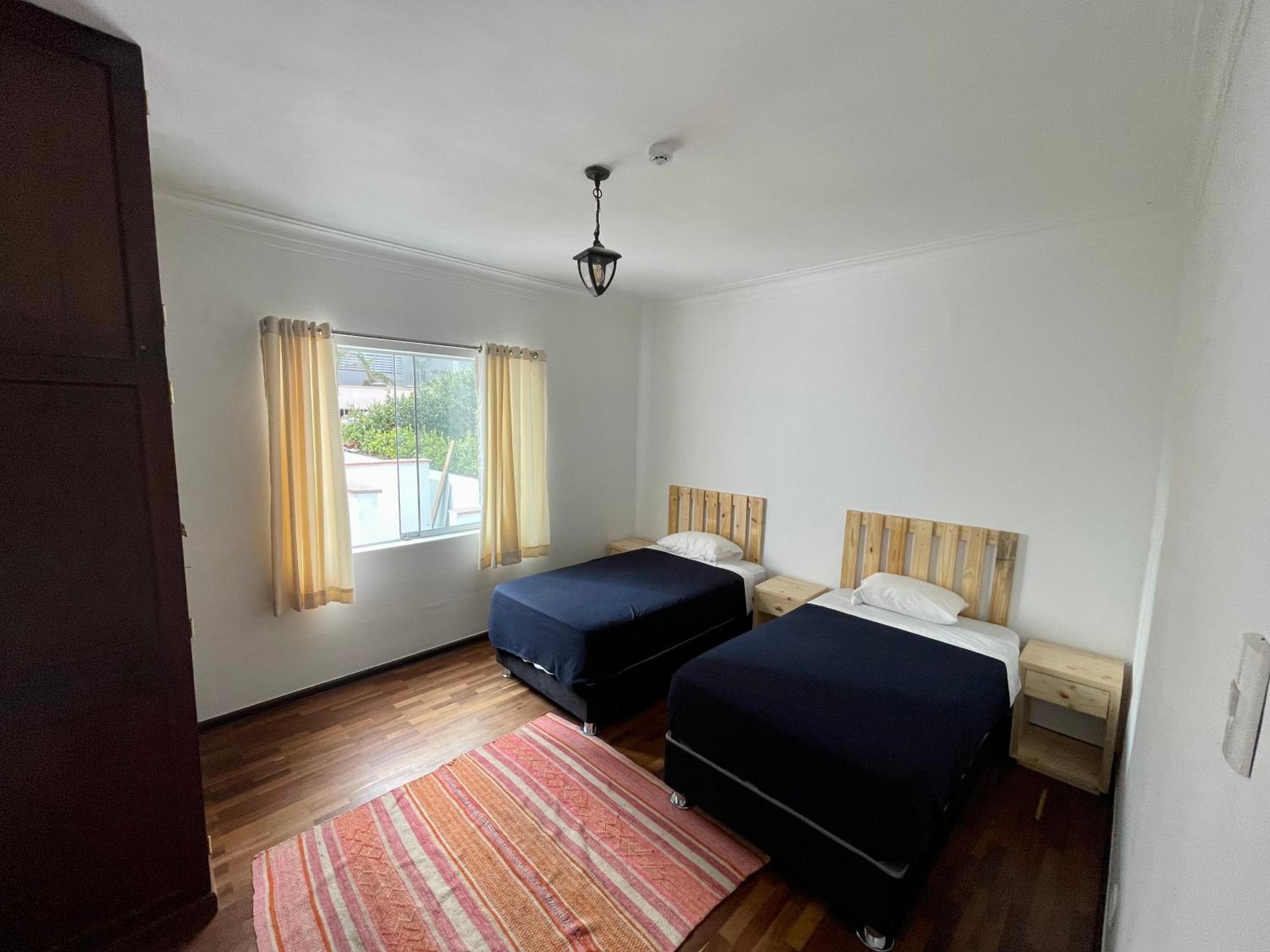 Standard Twin Room with Shared Bathroom photo 2