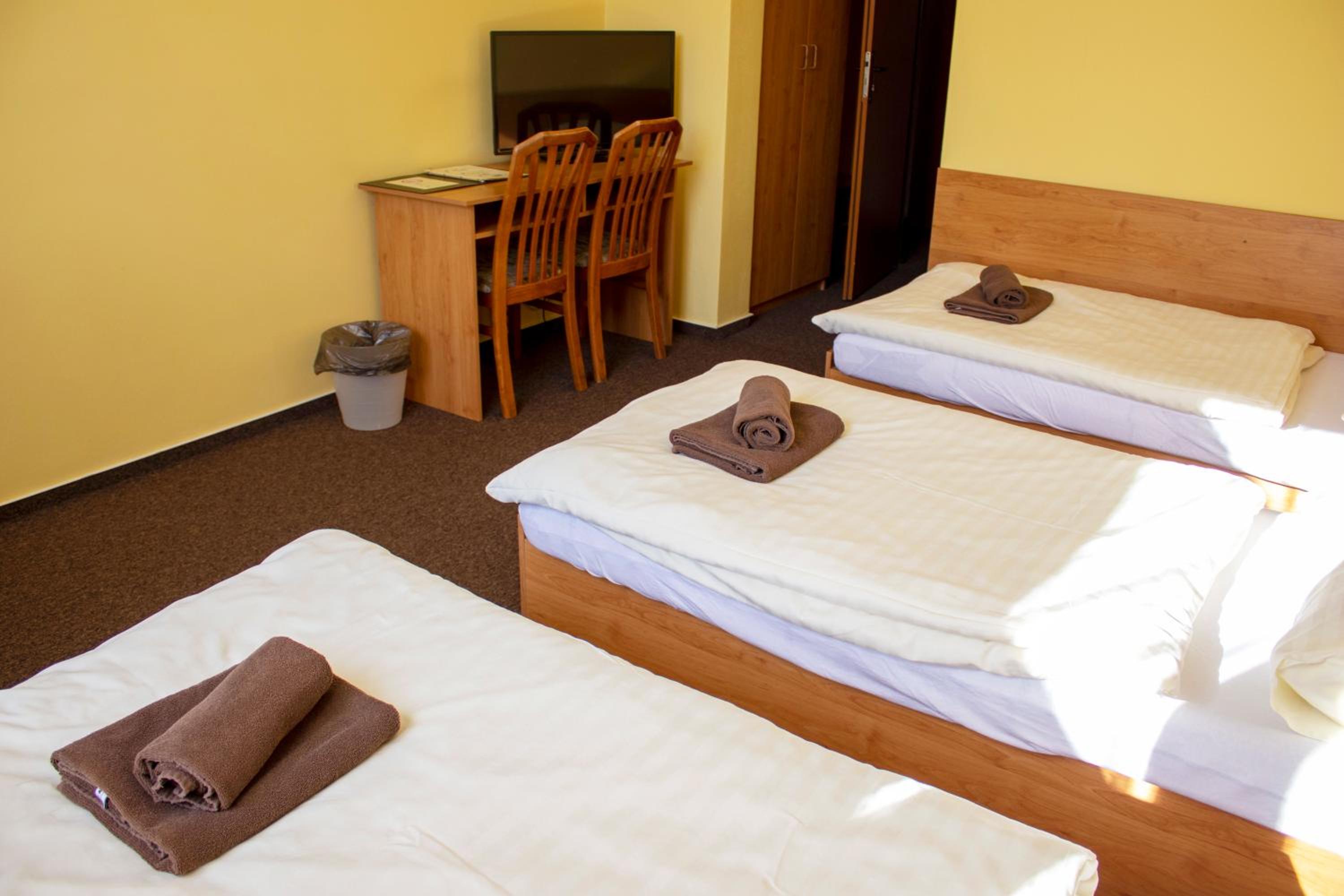 Triple Room - Photo 9