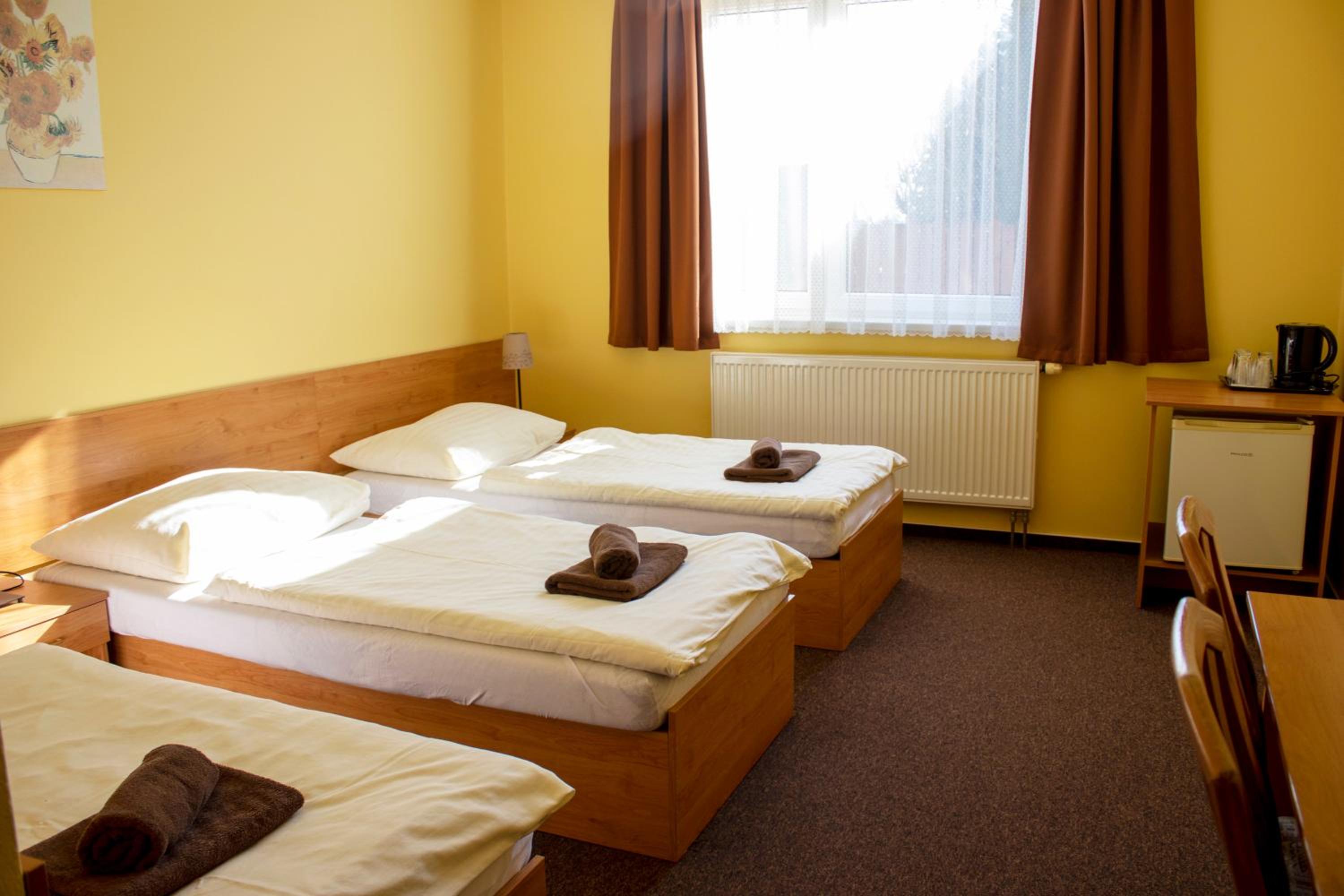 Triple Room - Photo 7