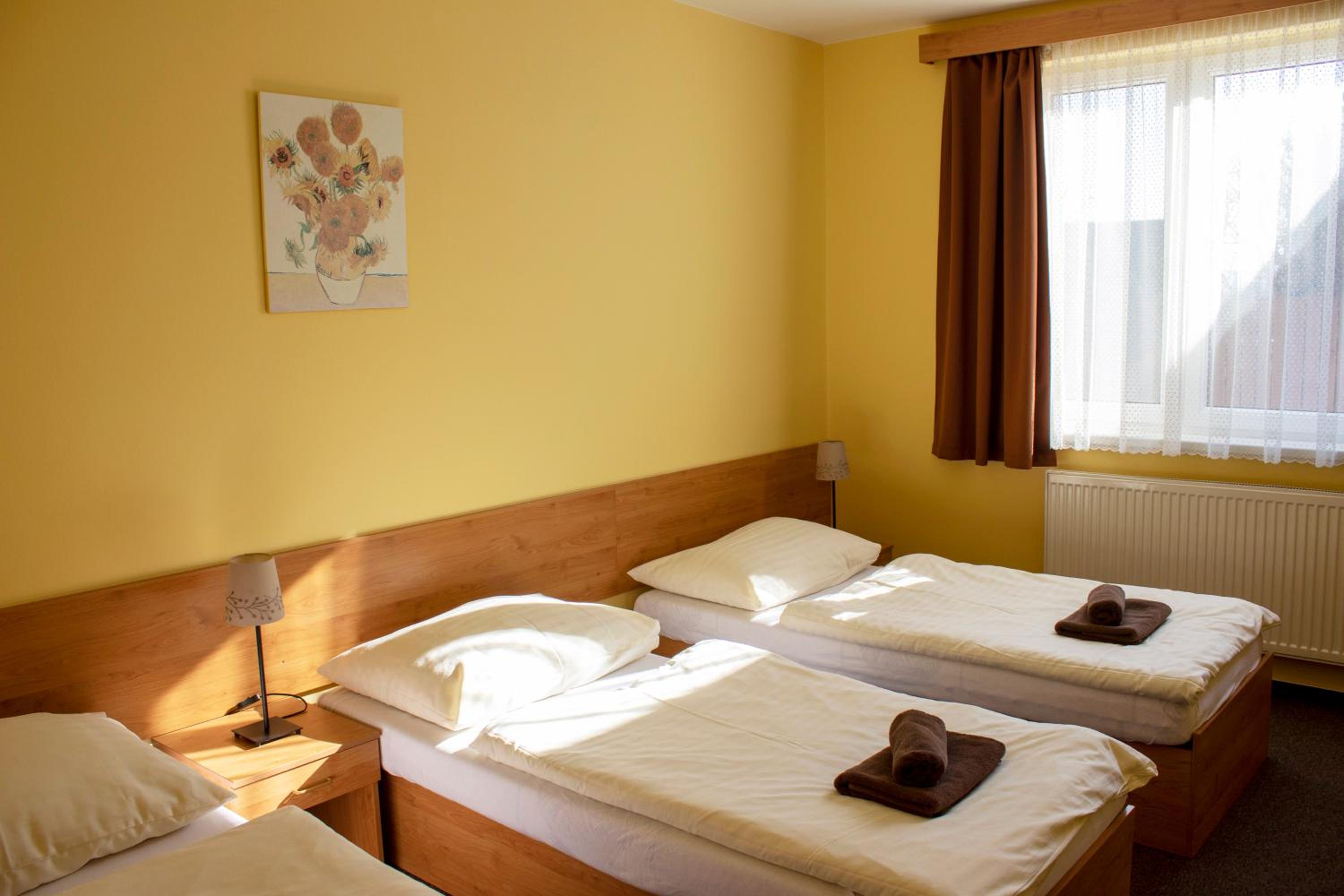Triple Room - Photo 8