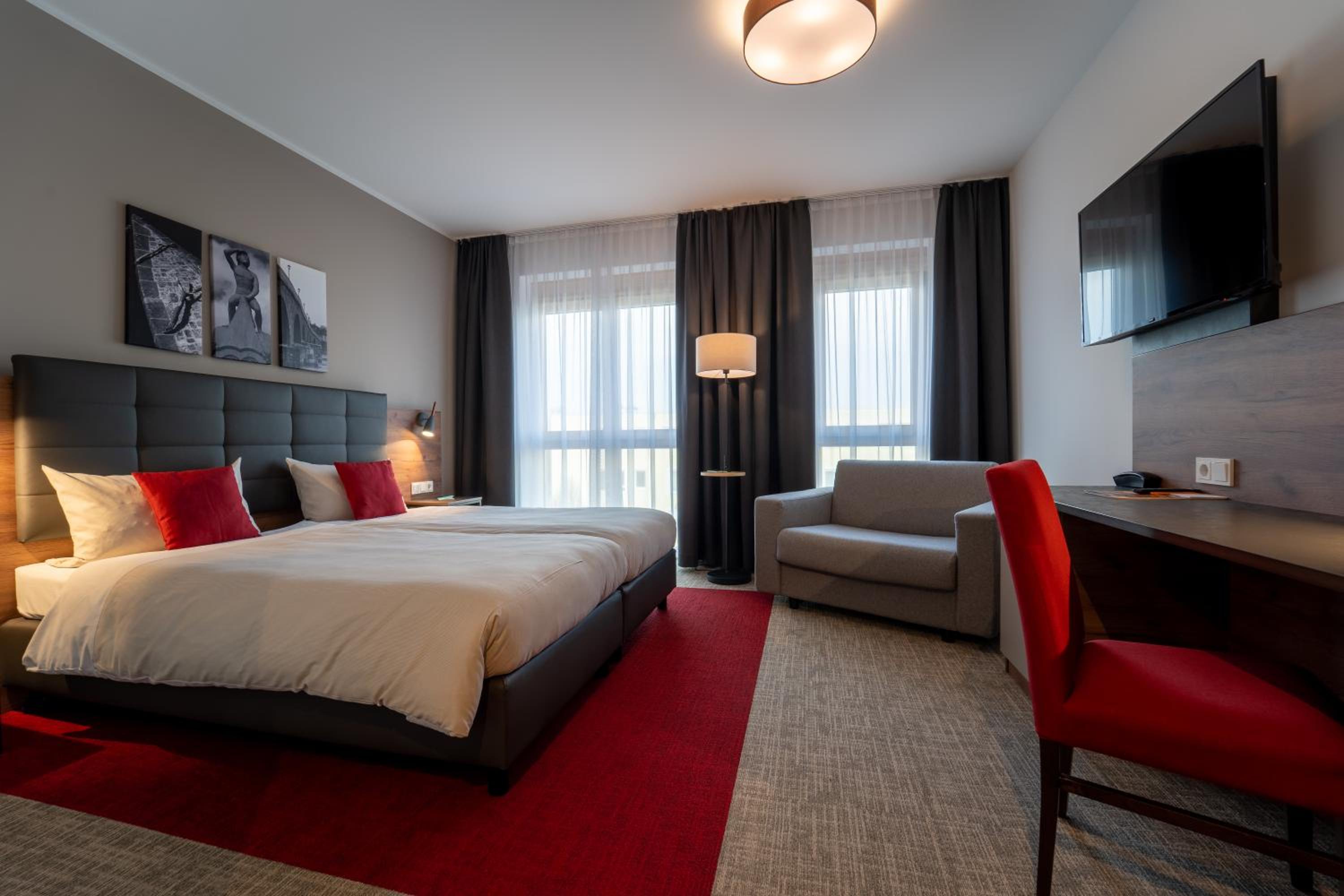 Double Room - Photo 8