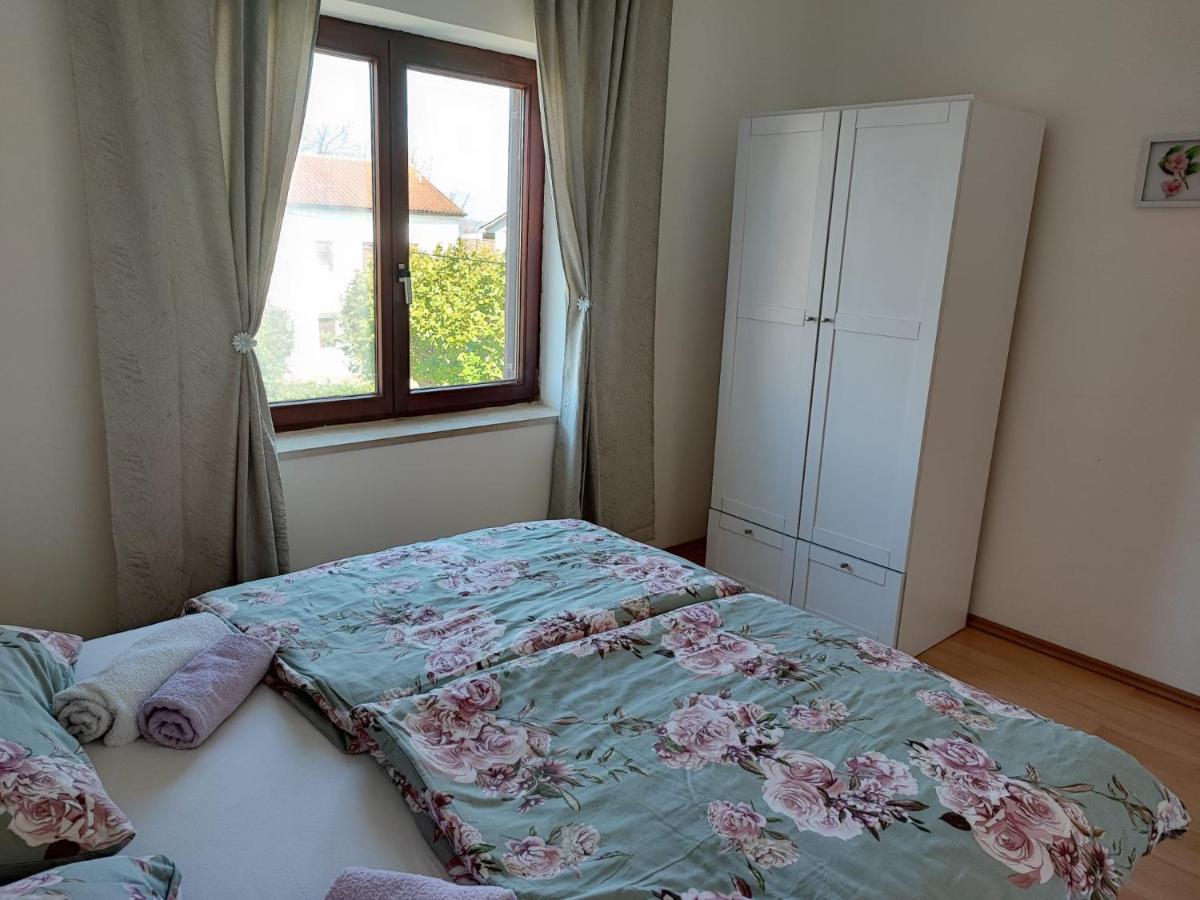 Three-Bedroom Apartment - Photo 8