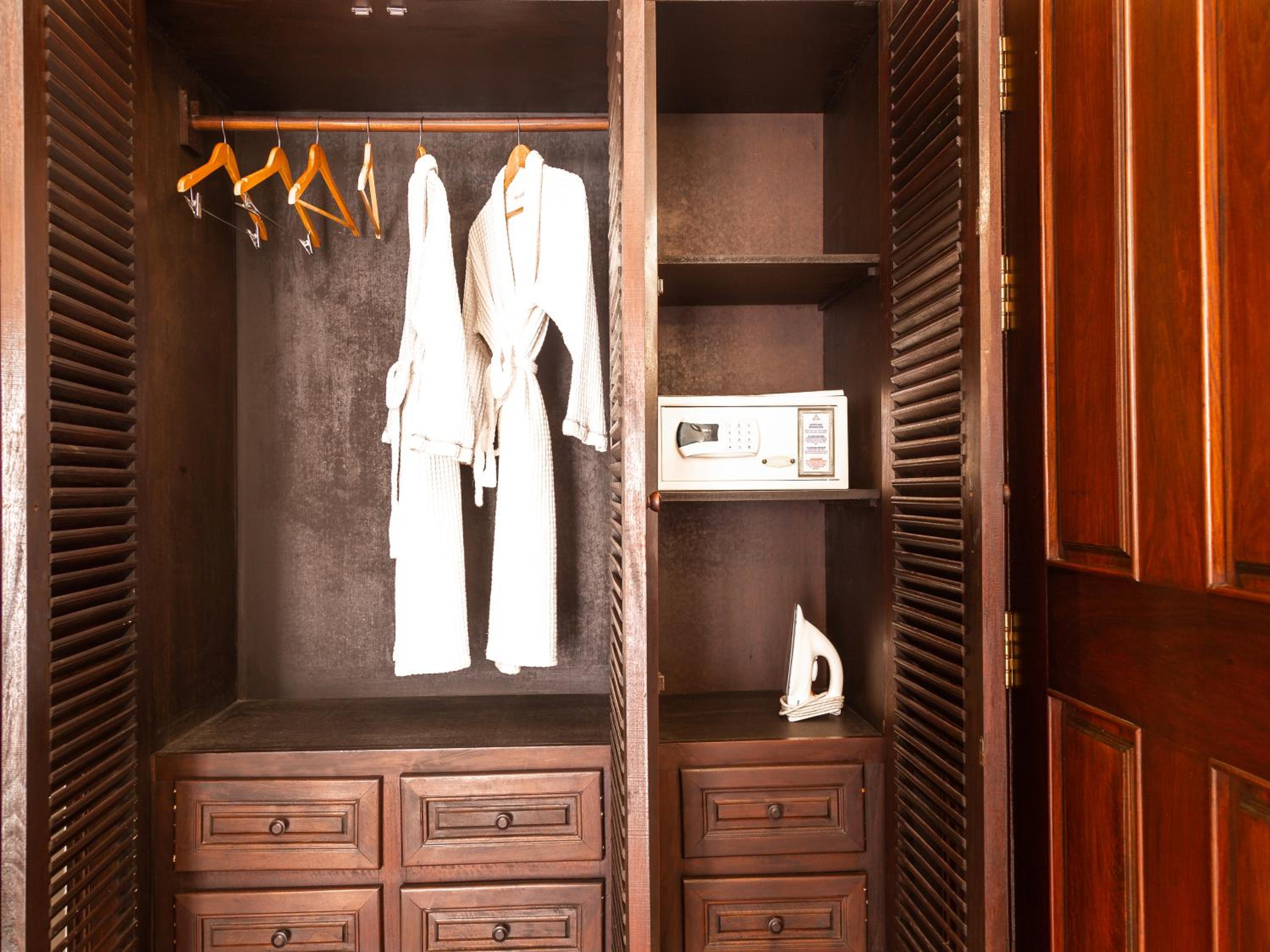 Two-Bedroom Suite photo 2